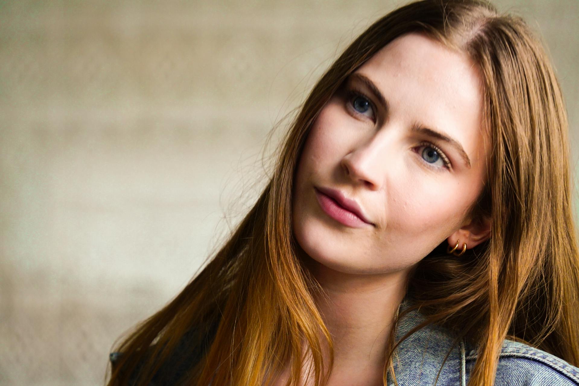 A thoughtful woman | Source: Pexels