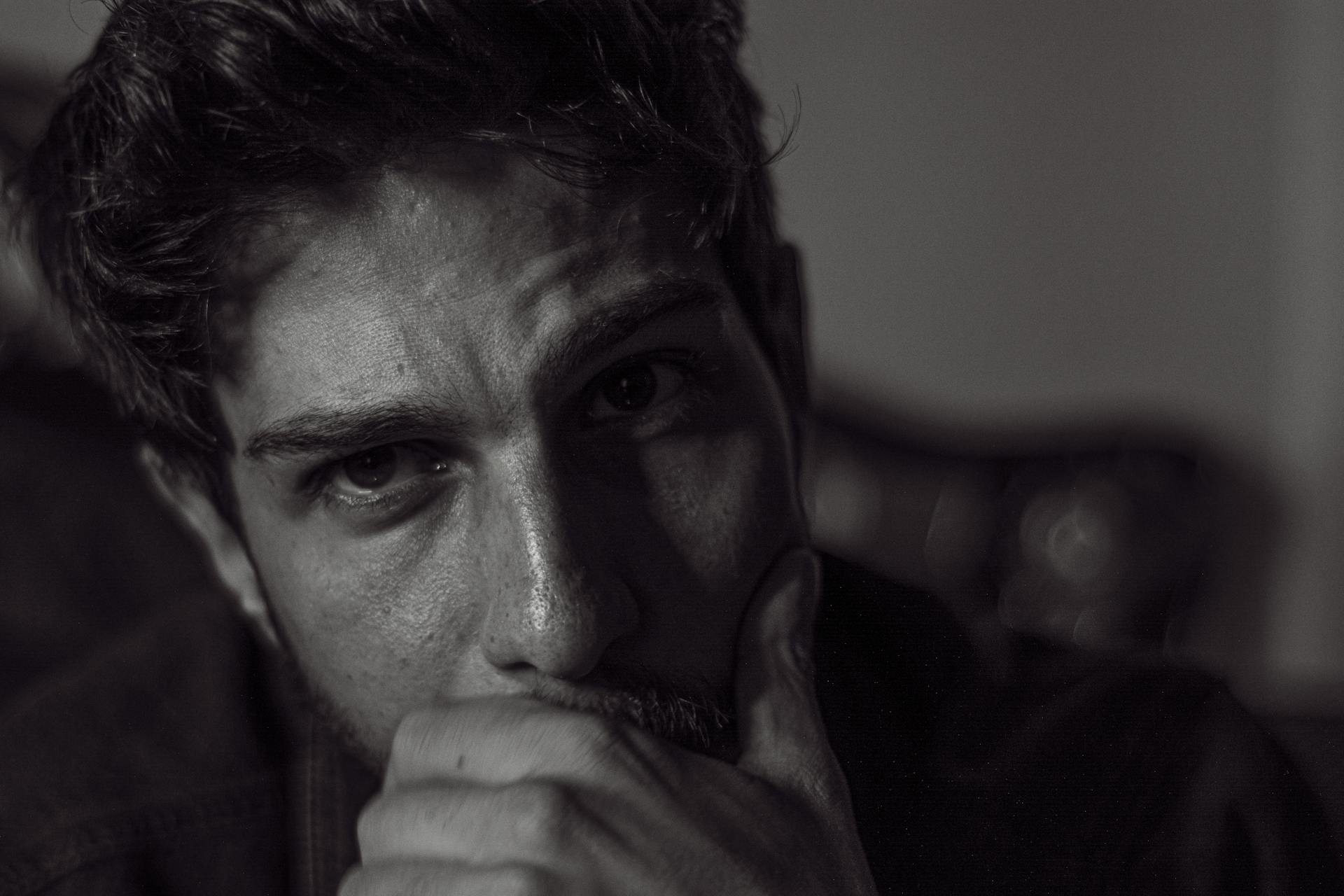 A man with a pleading look on his face | Source: Pexels