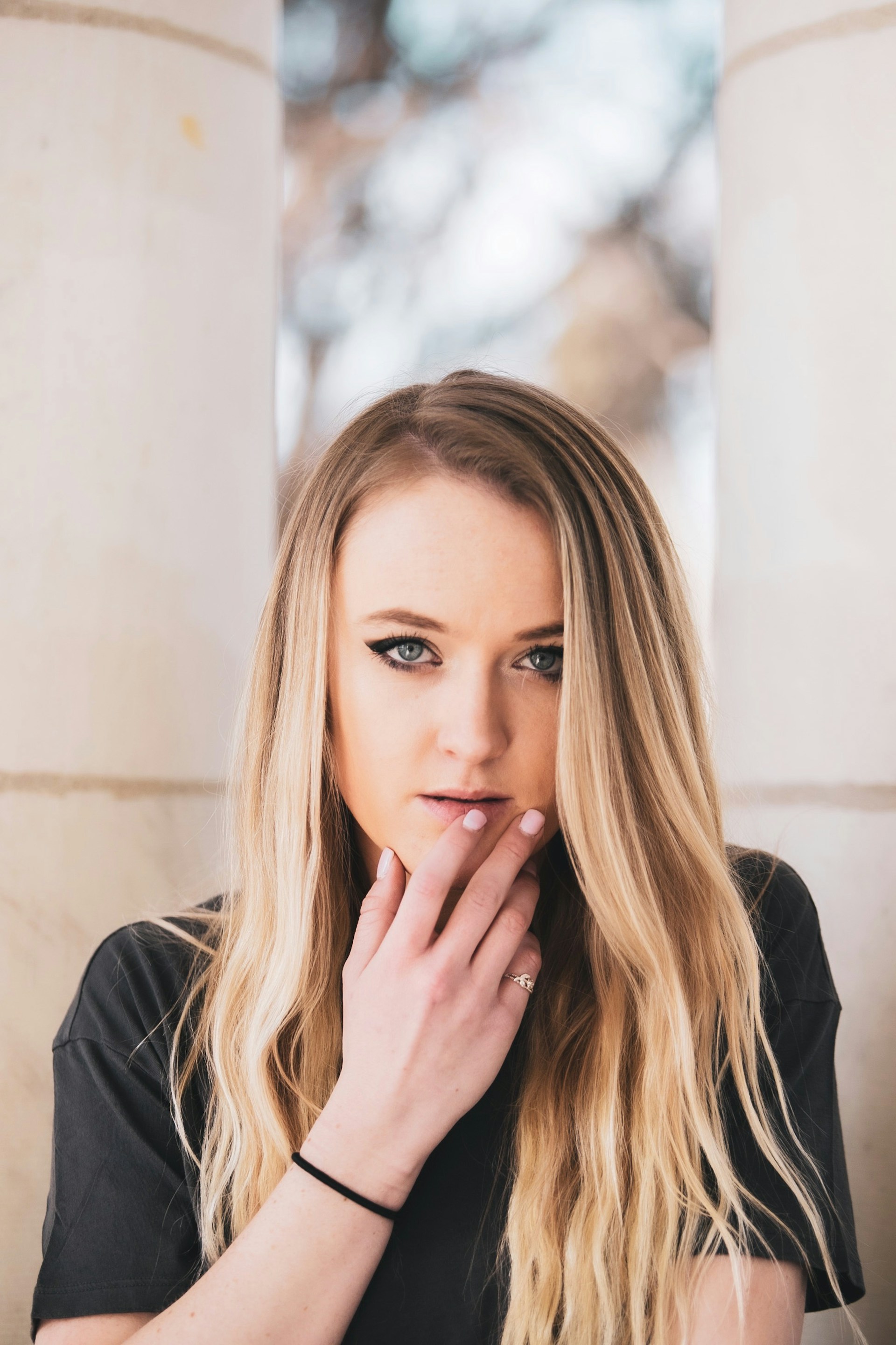 A woman staring at someone accusingly | Source: Unsplash