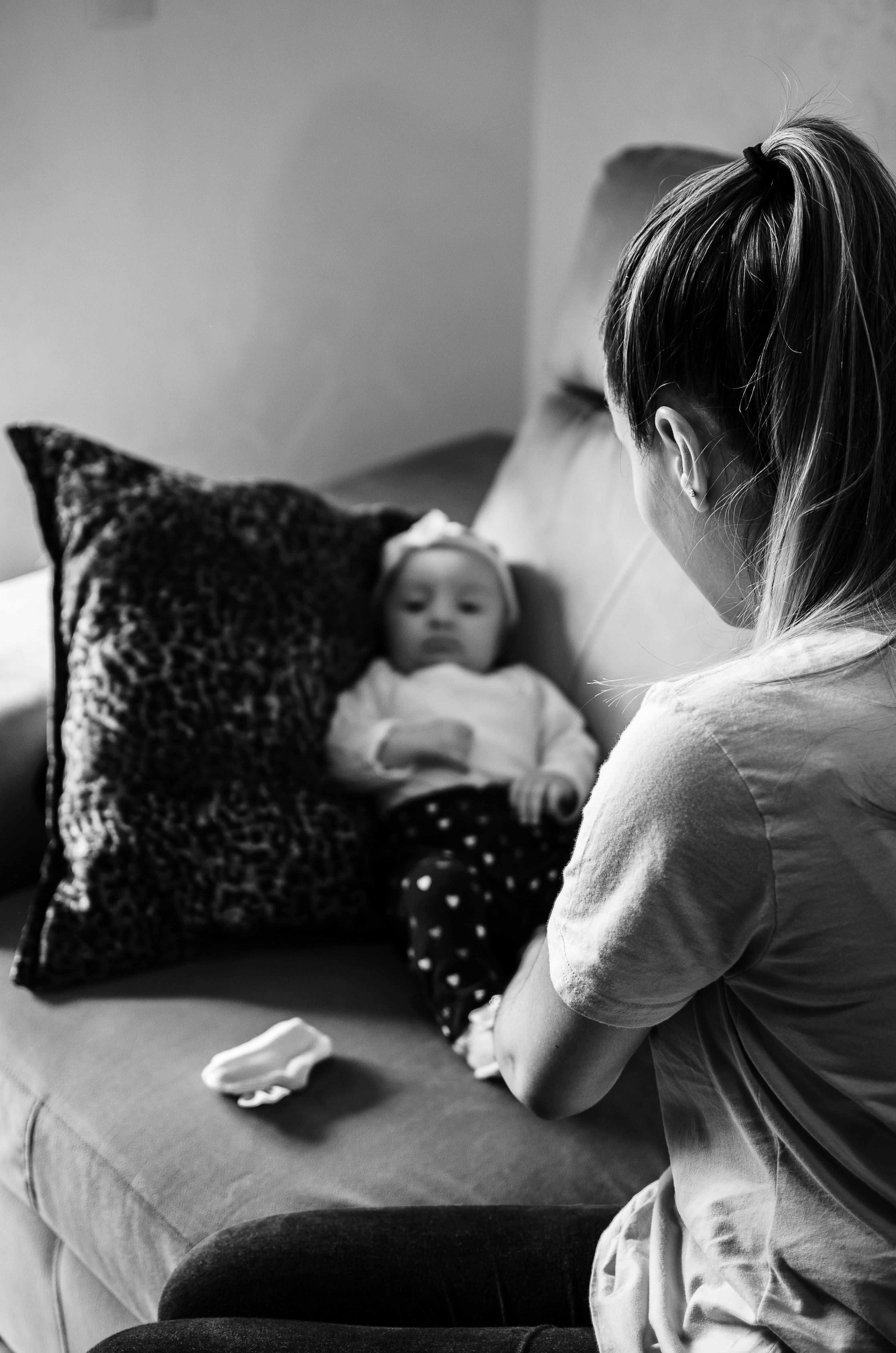 A girl babysitting | Source: Unsplash