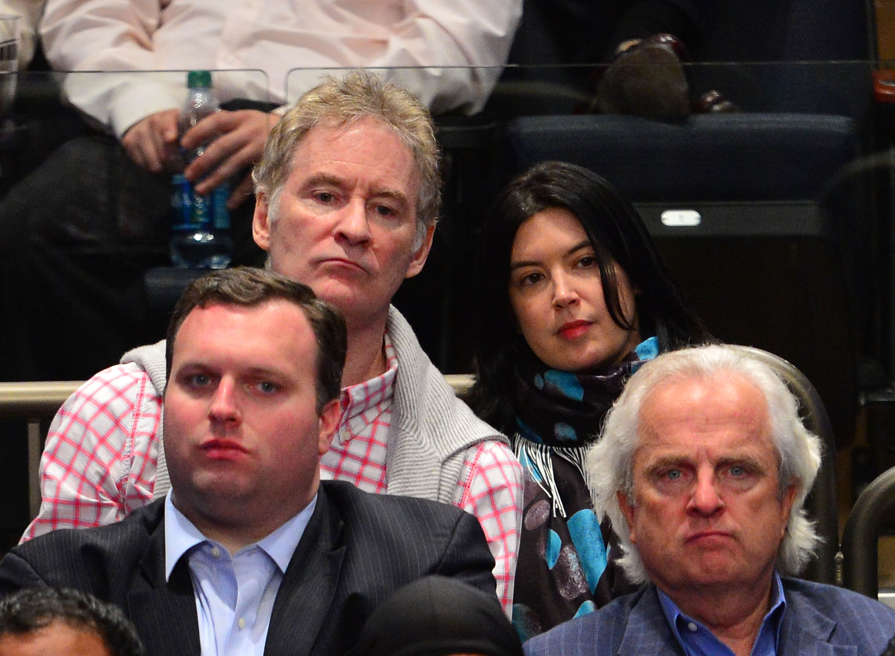 Kevin Kline and Phoebe Cates attend the Toronto Raptors vs New York Knicks game at Madison Square Garden on March 20, 2012 | Source: Getty Images