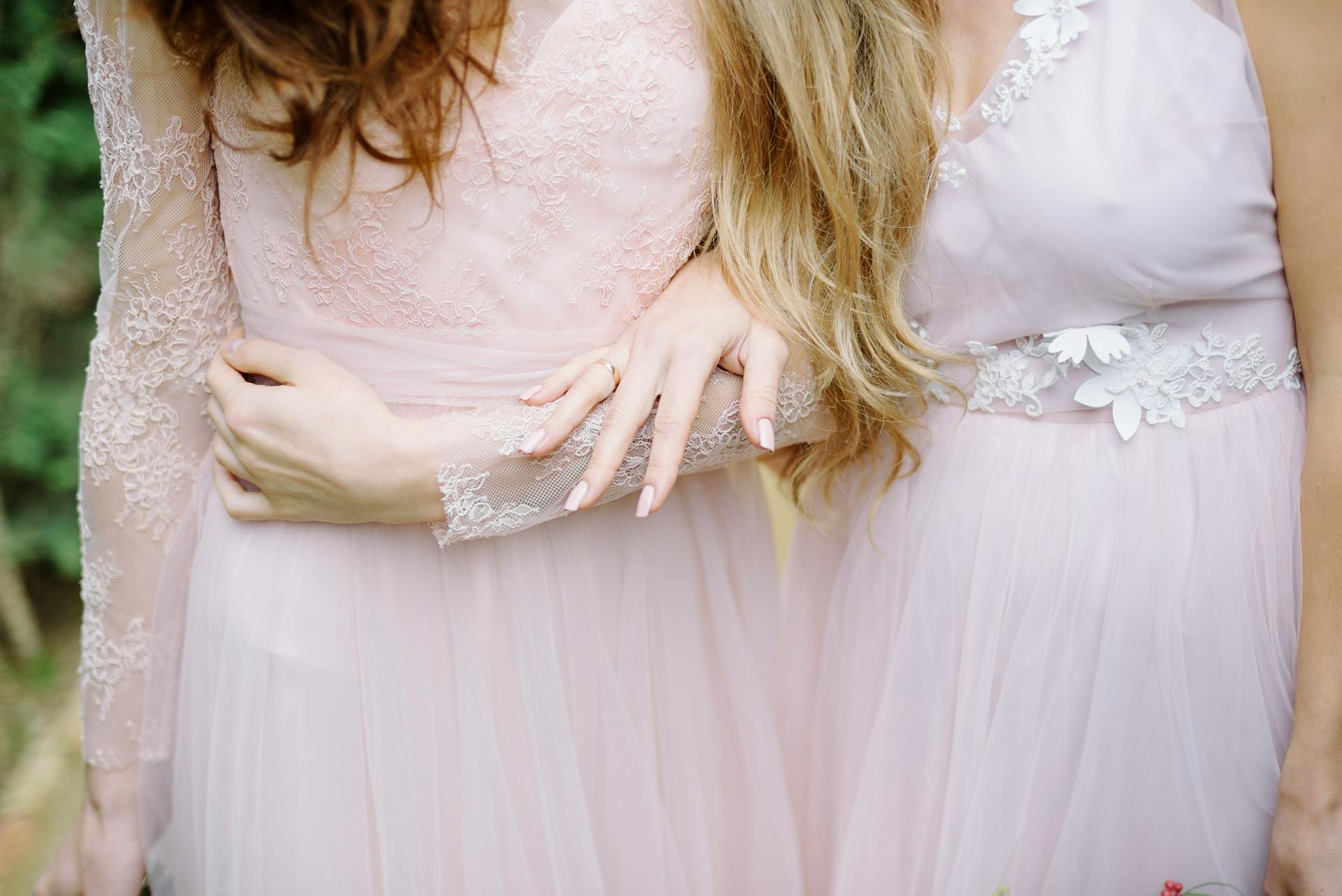 A close-up shot of bridesmaids standing outdoors | Source: Pexels