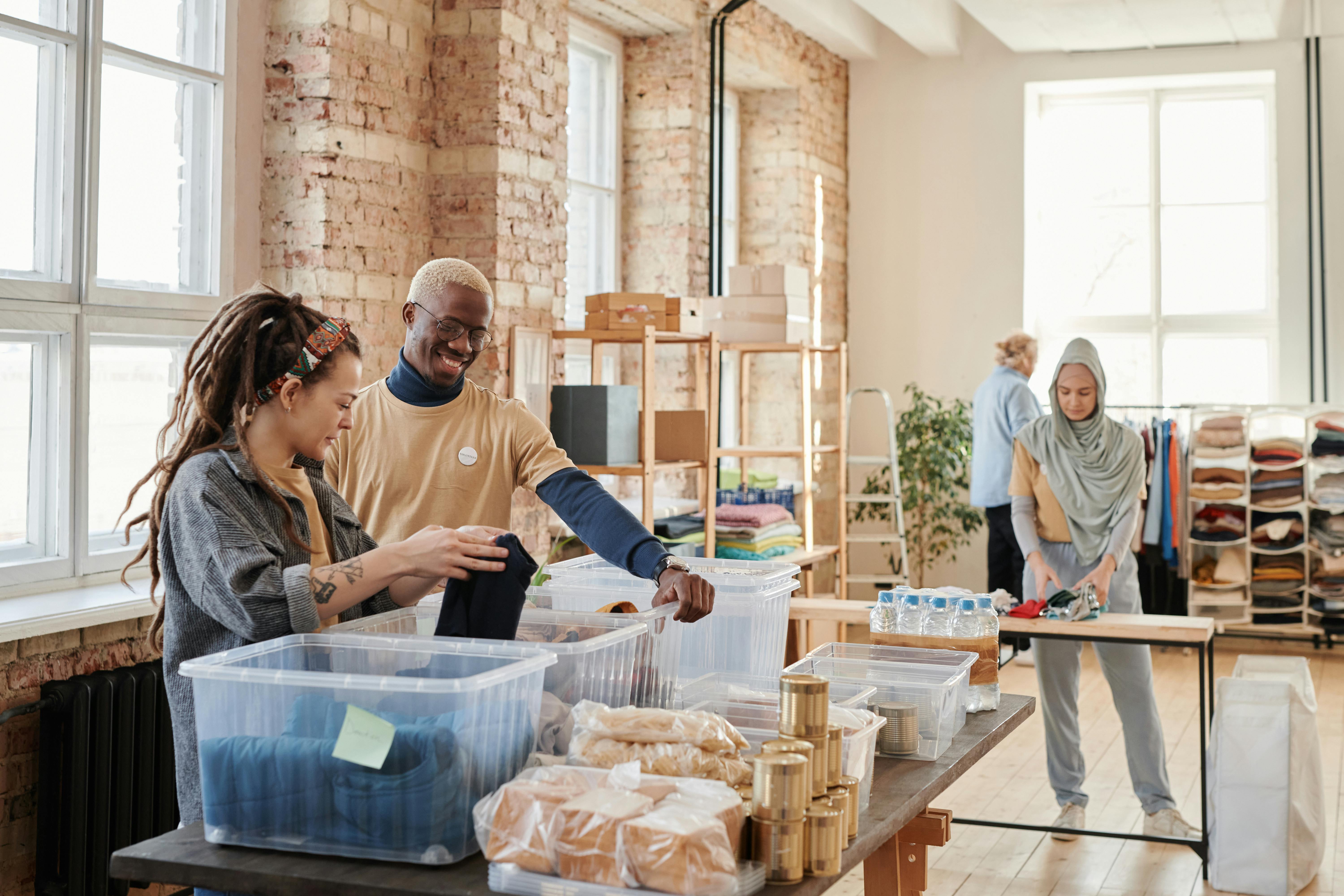 People at a donation drive | Source: Pexels