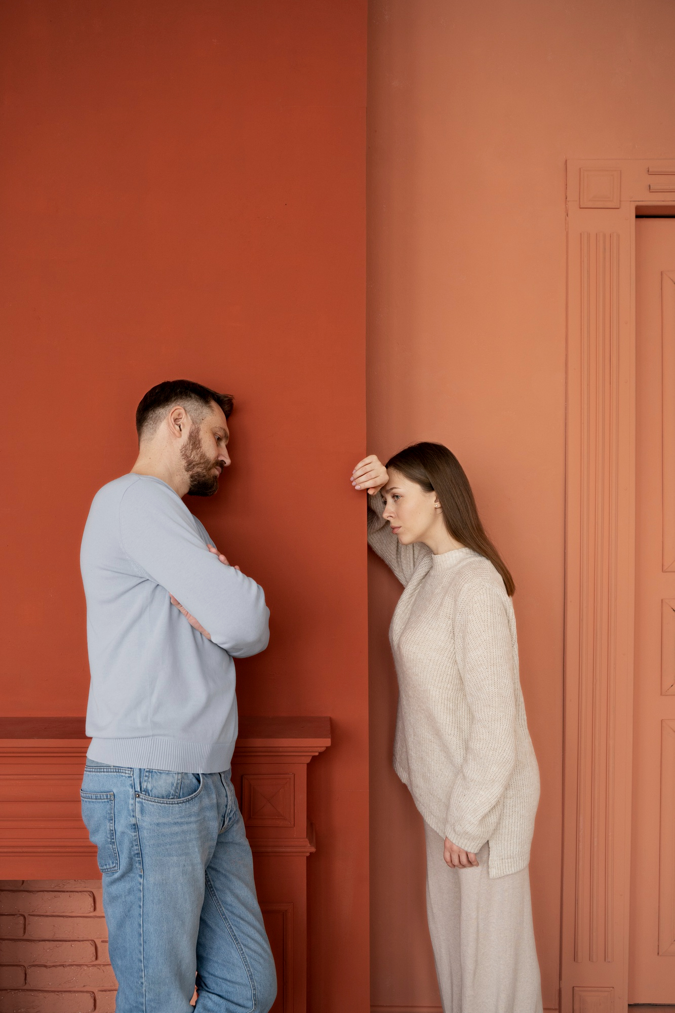 A couple having a difficult conversation | Source: Freepik