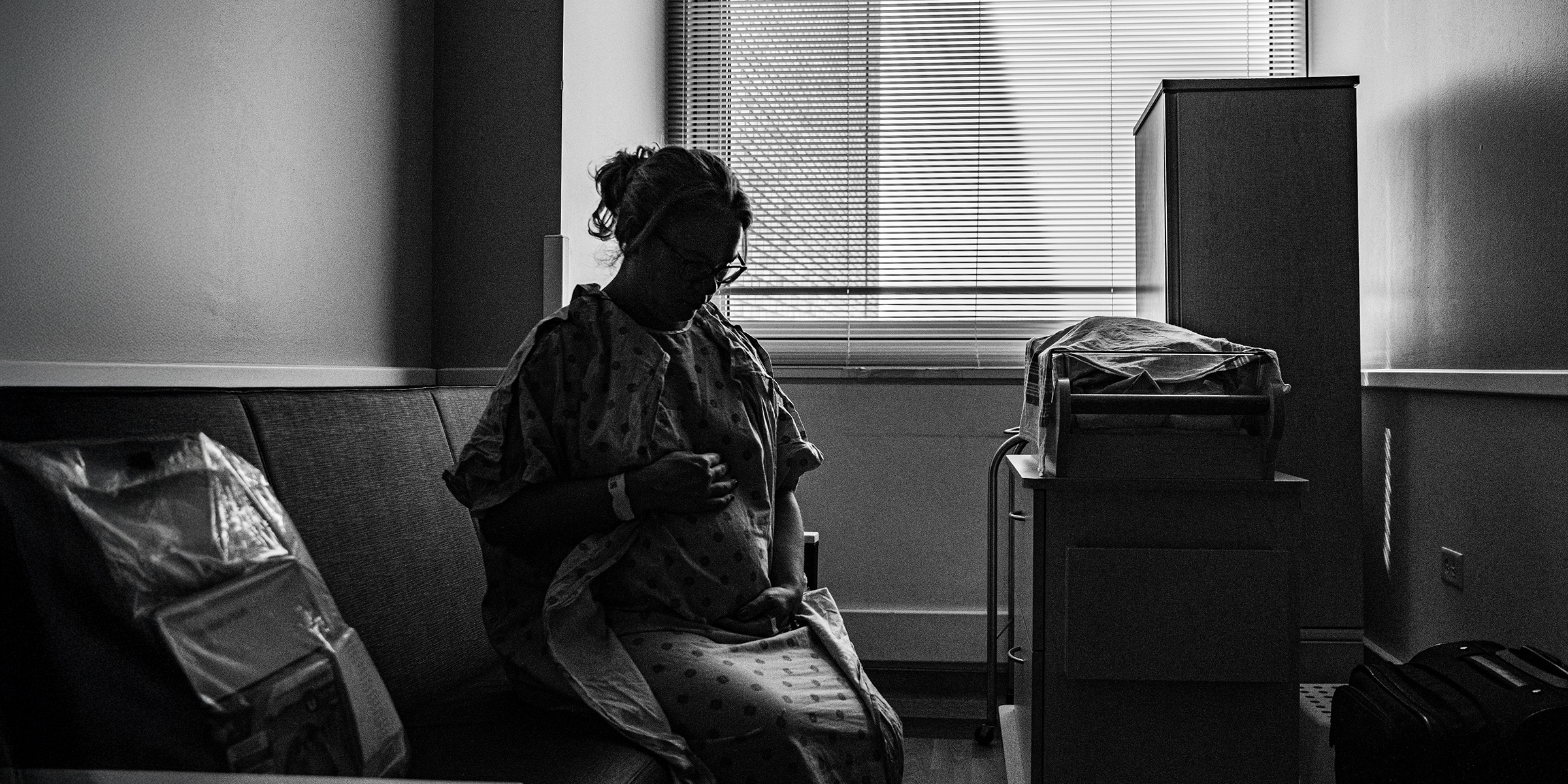 Pregnant middle-aged woman | Source: Pexels