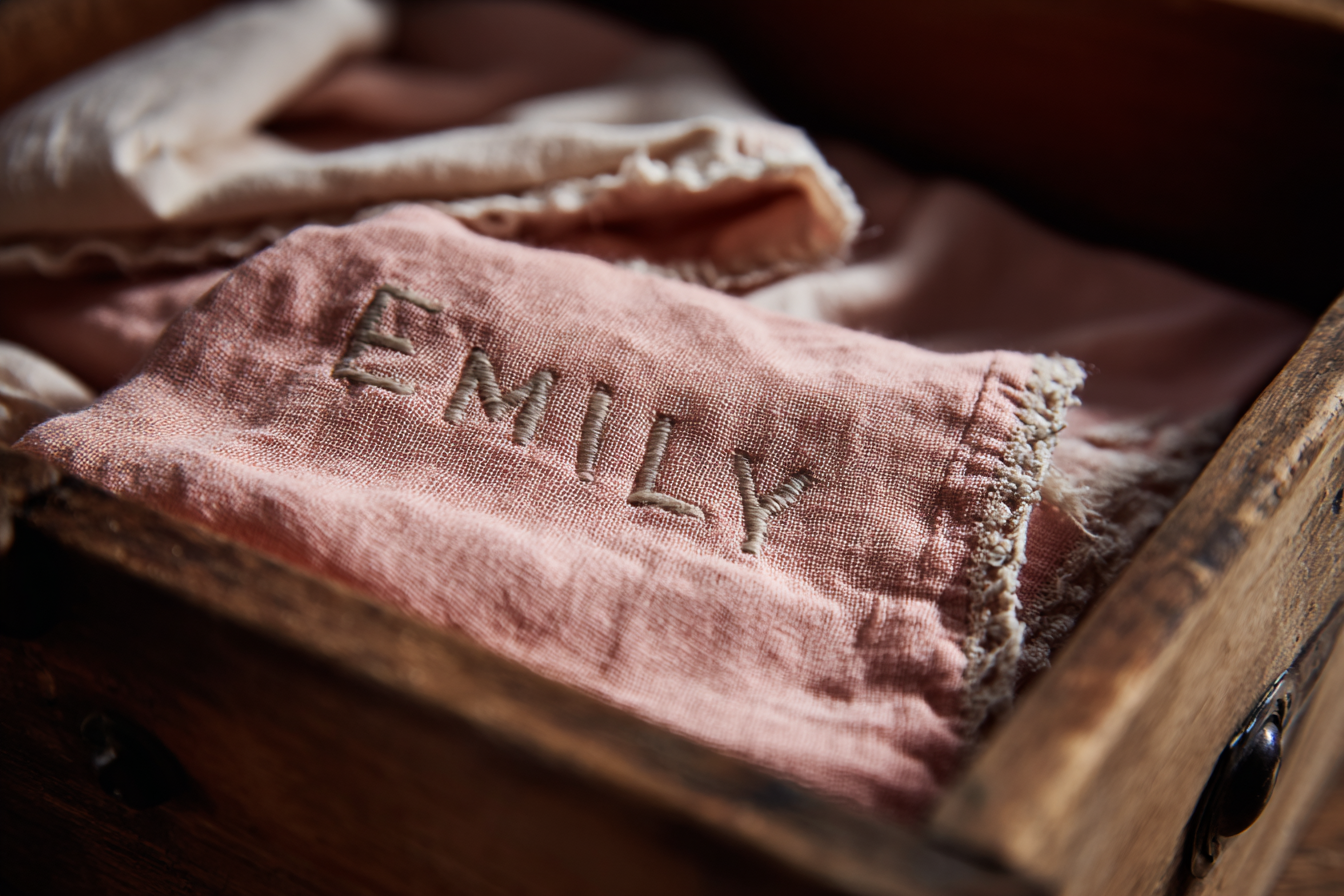 A pink blanket | Source: Midjourney