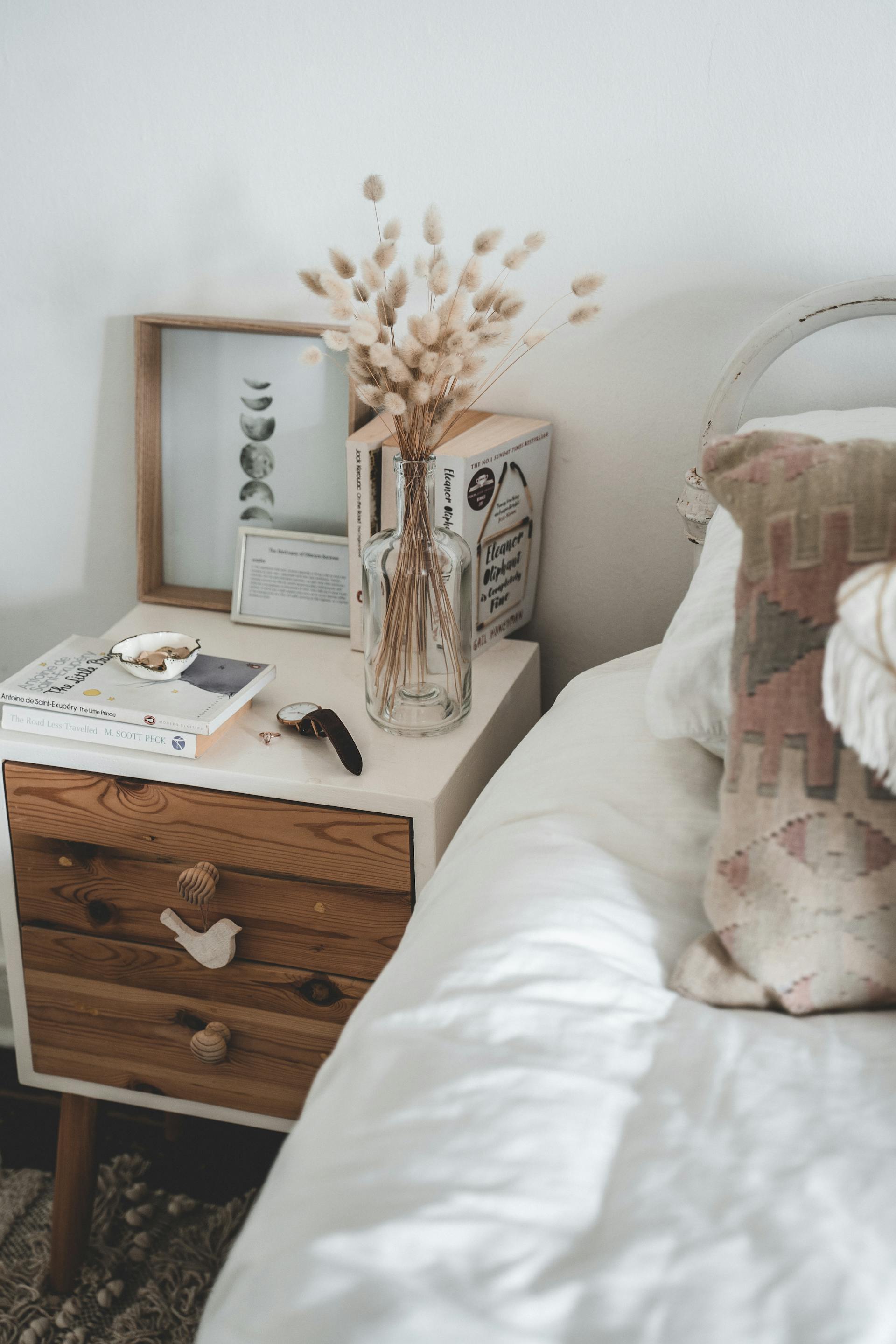 A nightstand with books | Source: Pexels