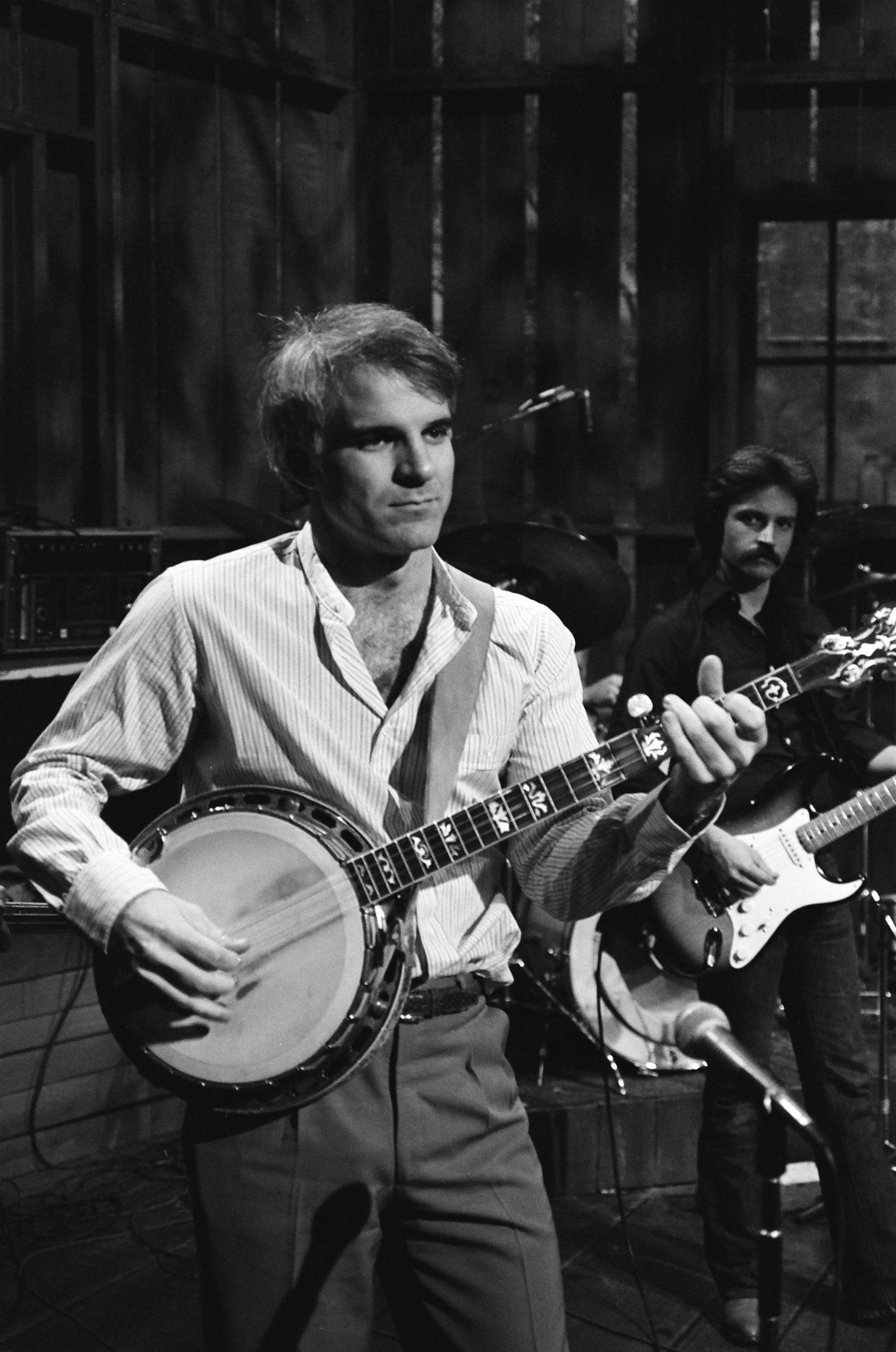 Steve Martin performing with The Dirt Band on "Saturday Night Live" on January 21, 1978 | Source: Getty Images