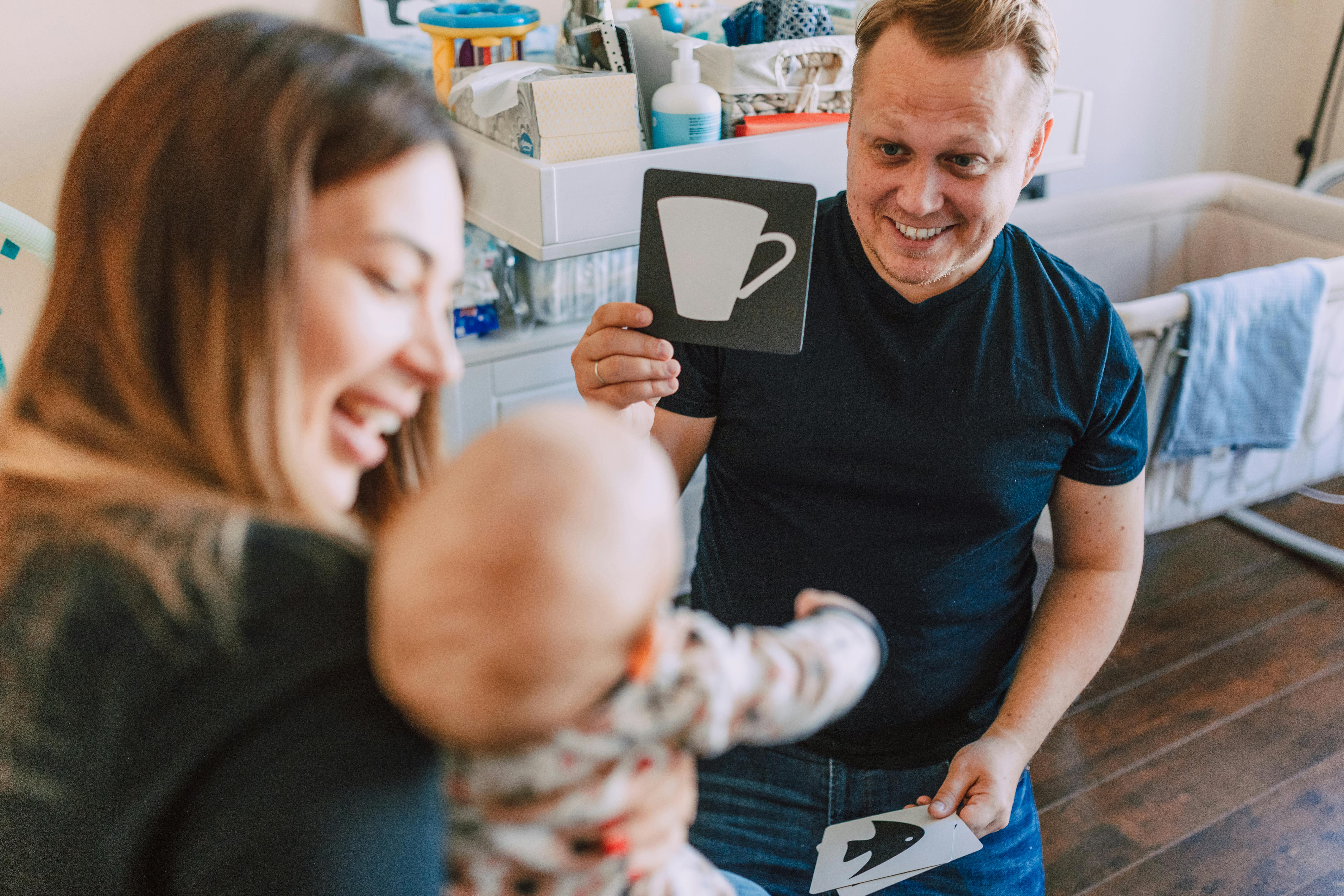 A couple with their baby | Source: Pexels