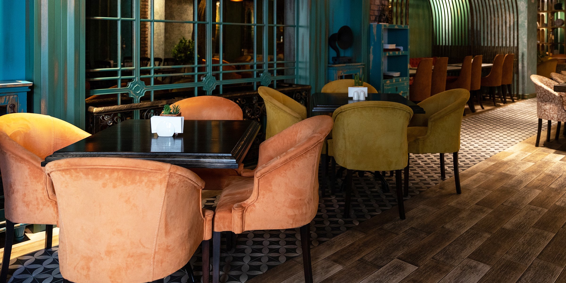 A restaurant | Source: Shutterstock