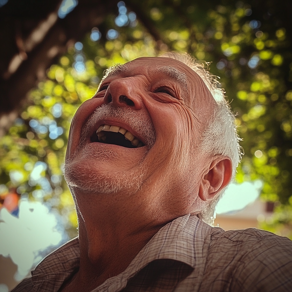 A laughing old man | Source: Midjourney