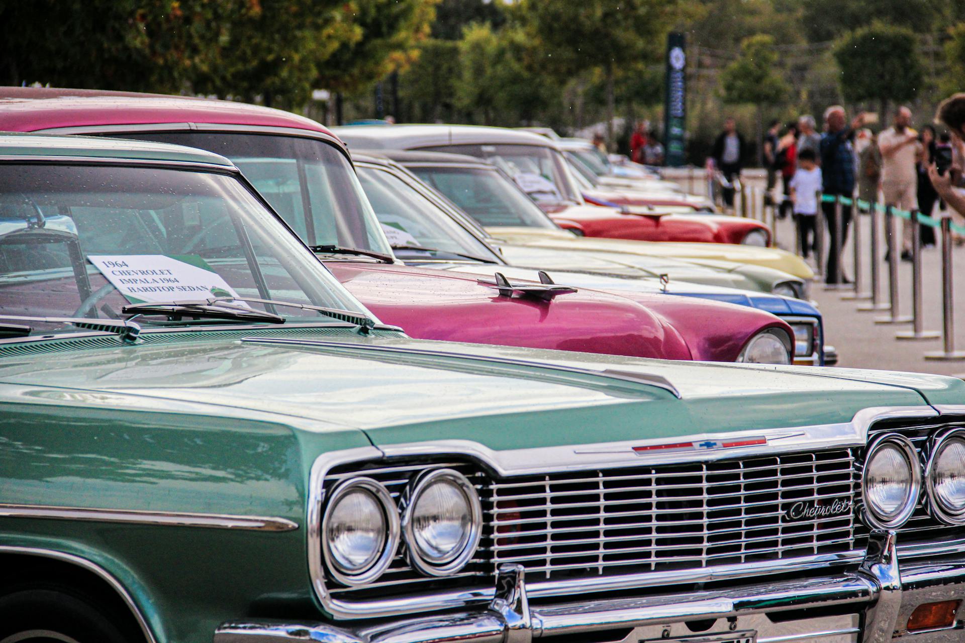 Vintage cars | Source: Pexels
