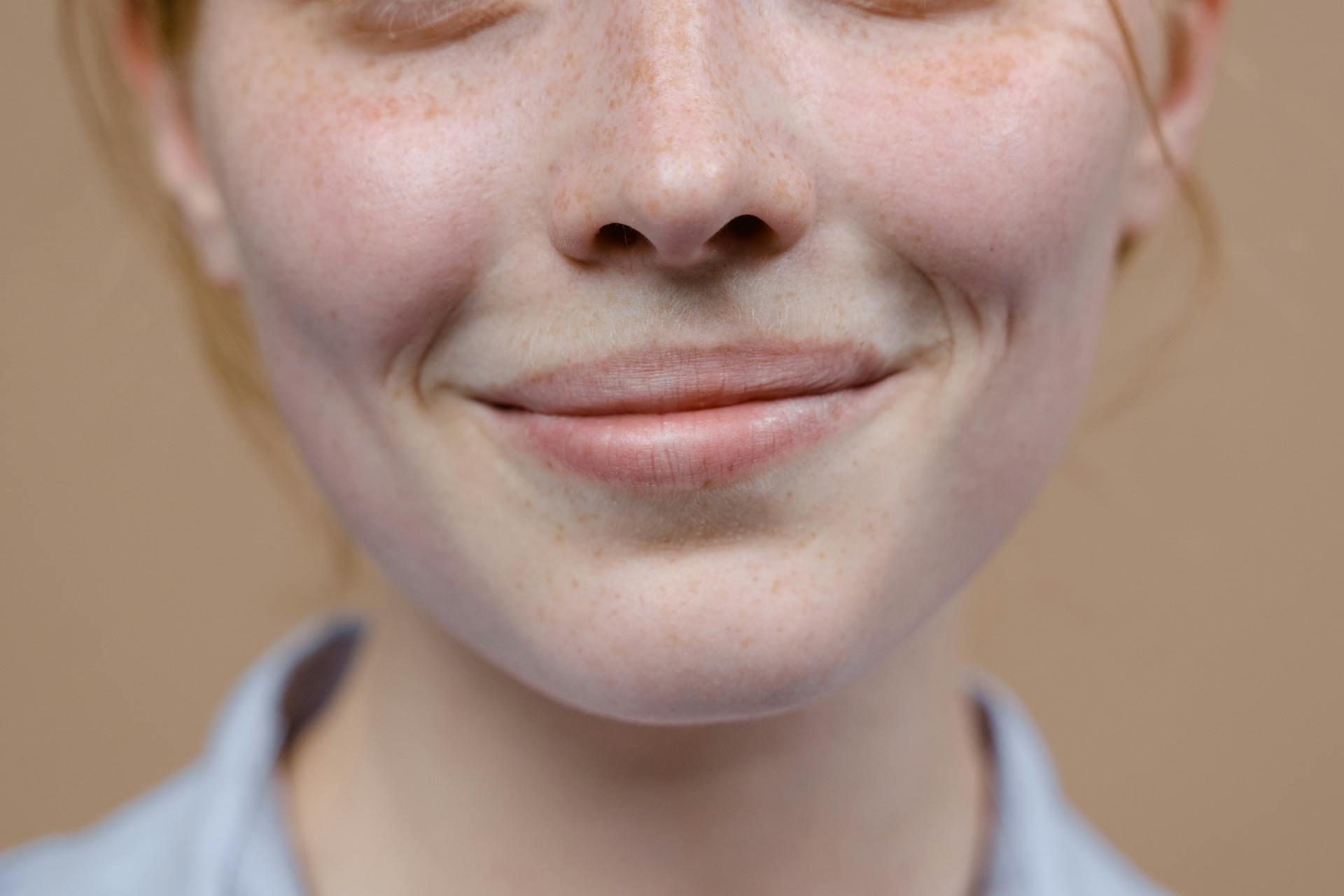 Uśmiechnięta kobieta | Źródło: Pexels