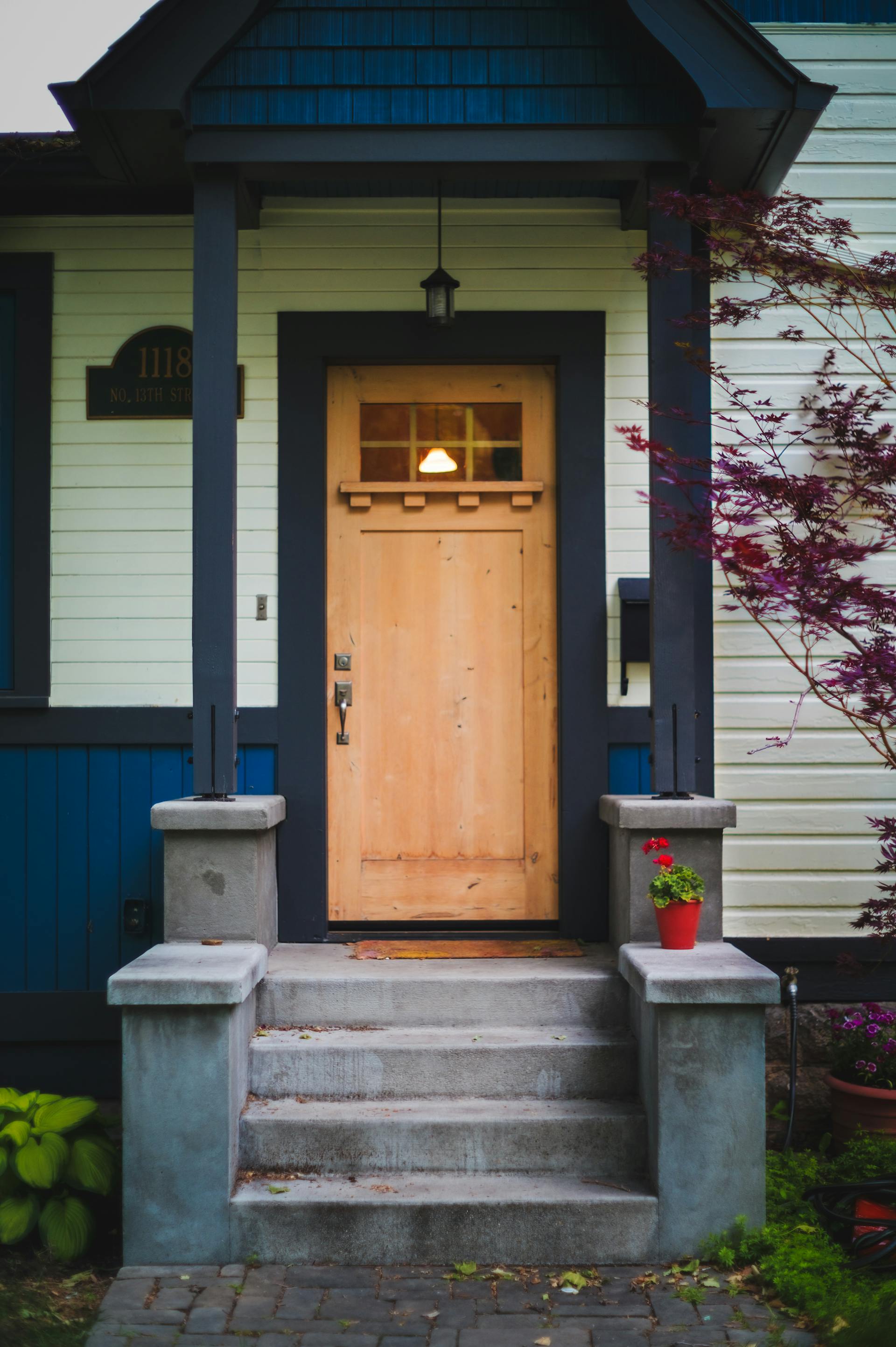 The front door of a house | Source: Pexels