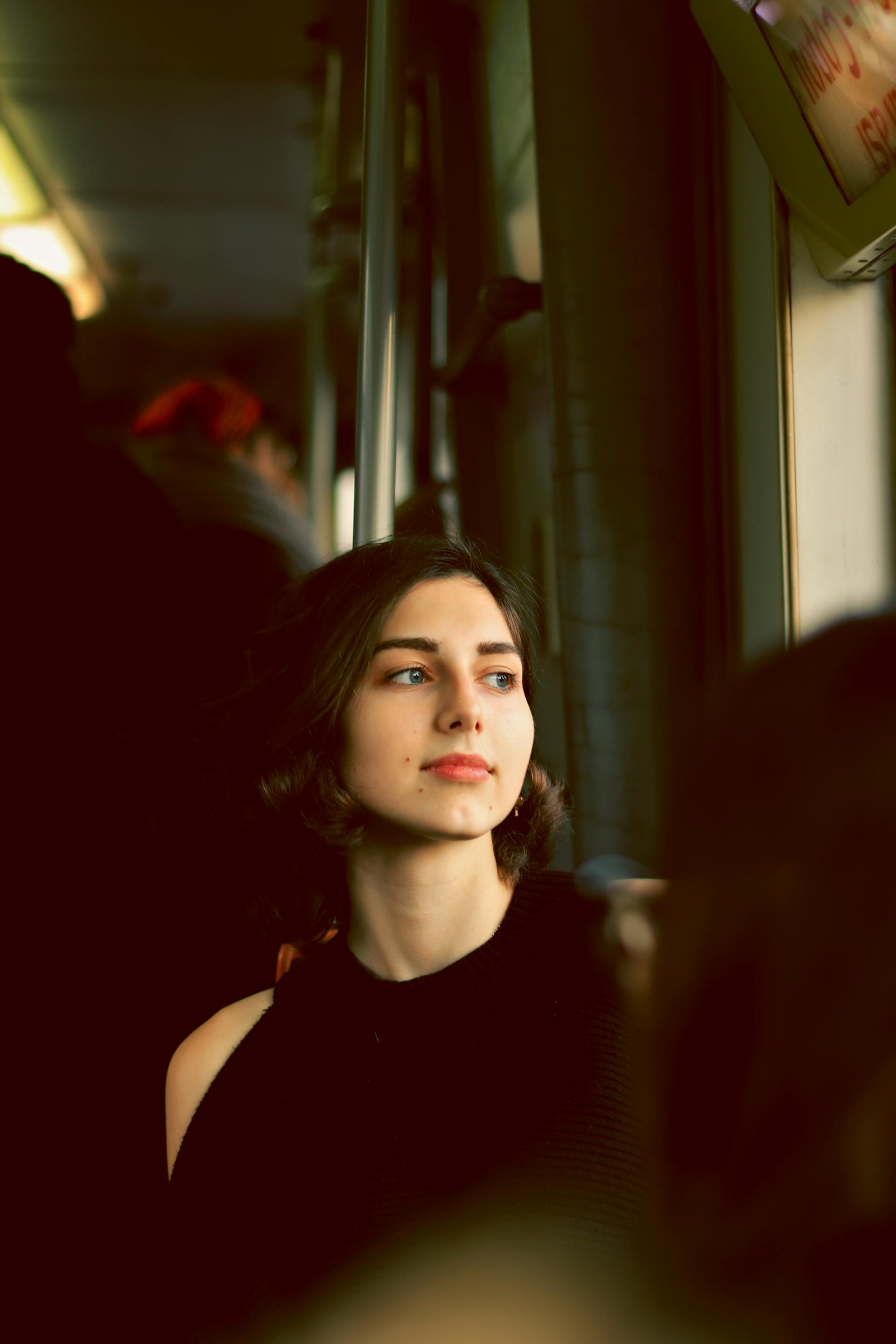 A thoughtful woman | Source: Pexels