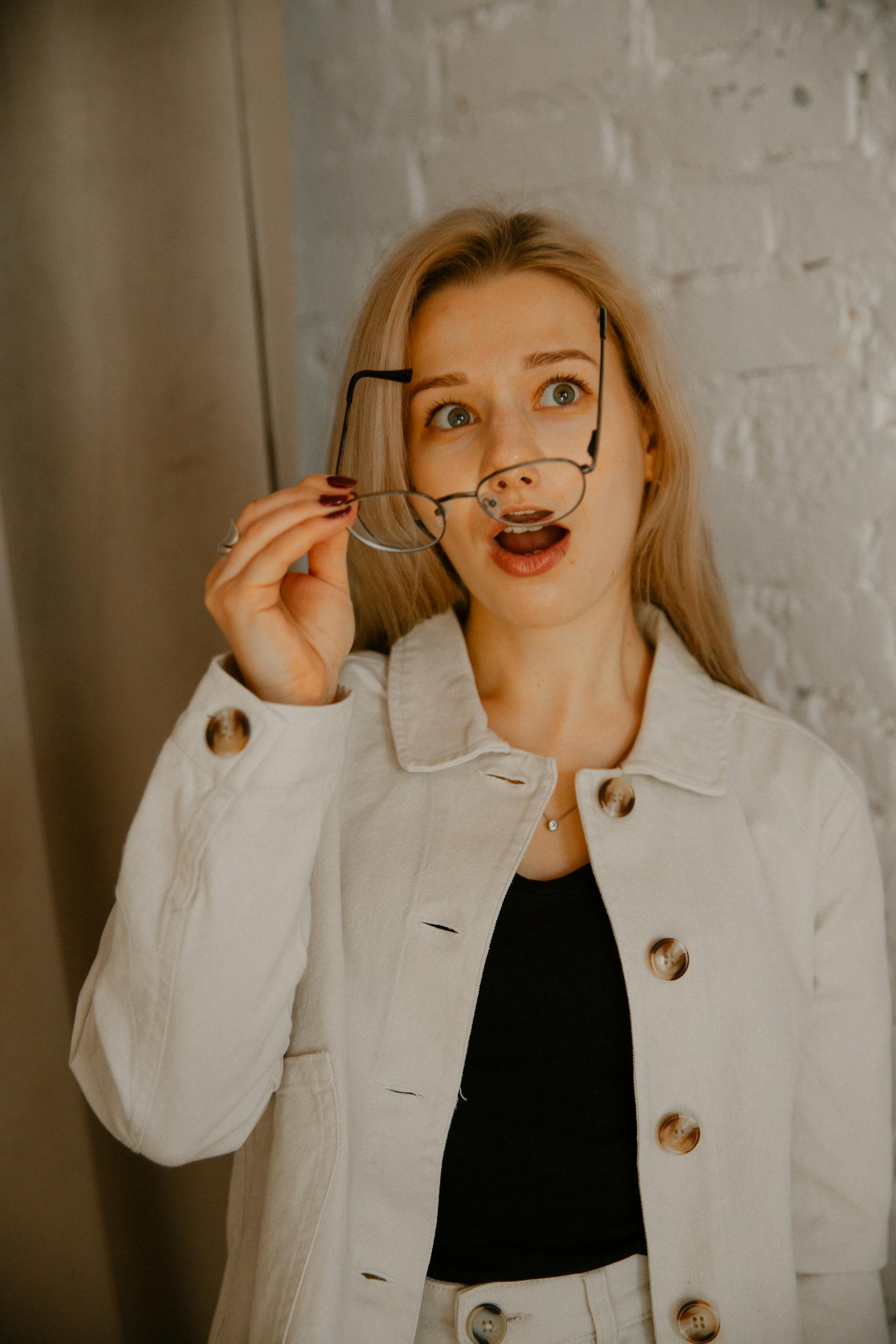 A shocked woman | Source: Pexels