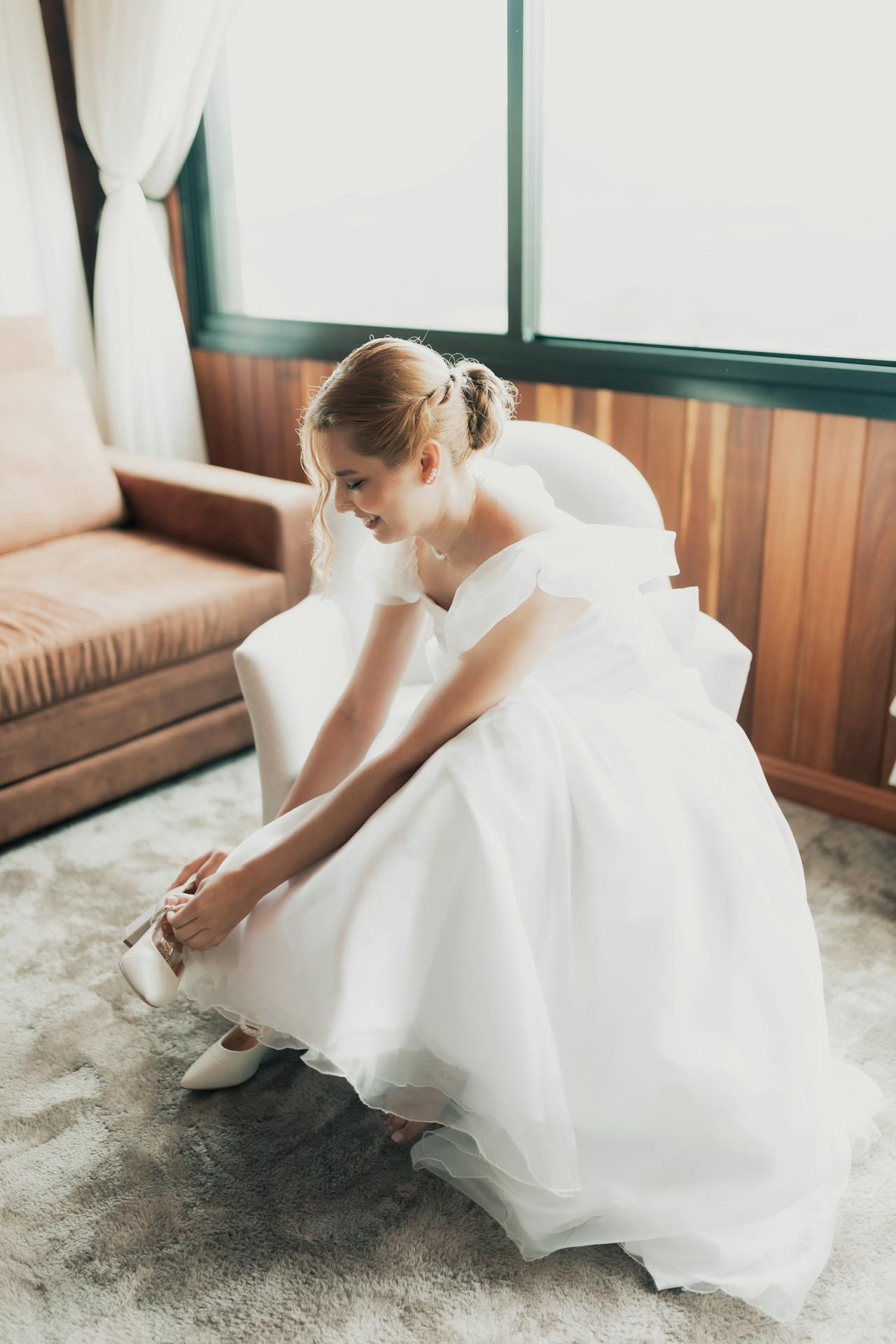 A bride trying on her wedding shoes | Source: Pexels