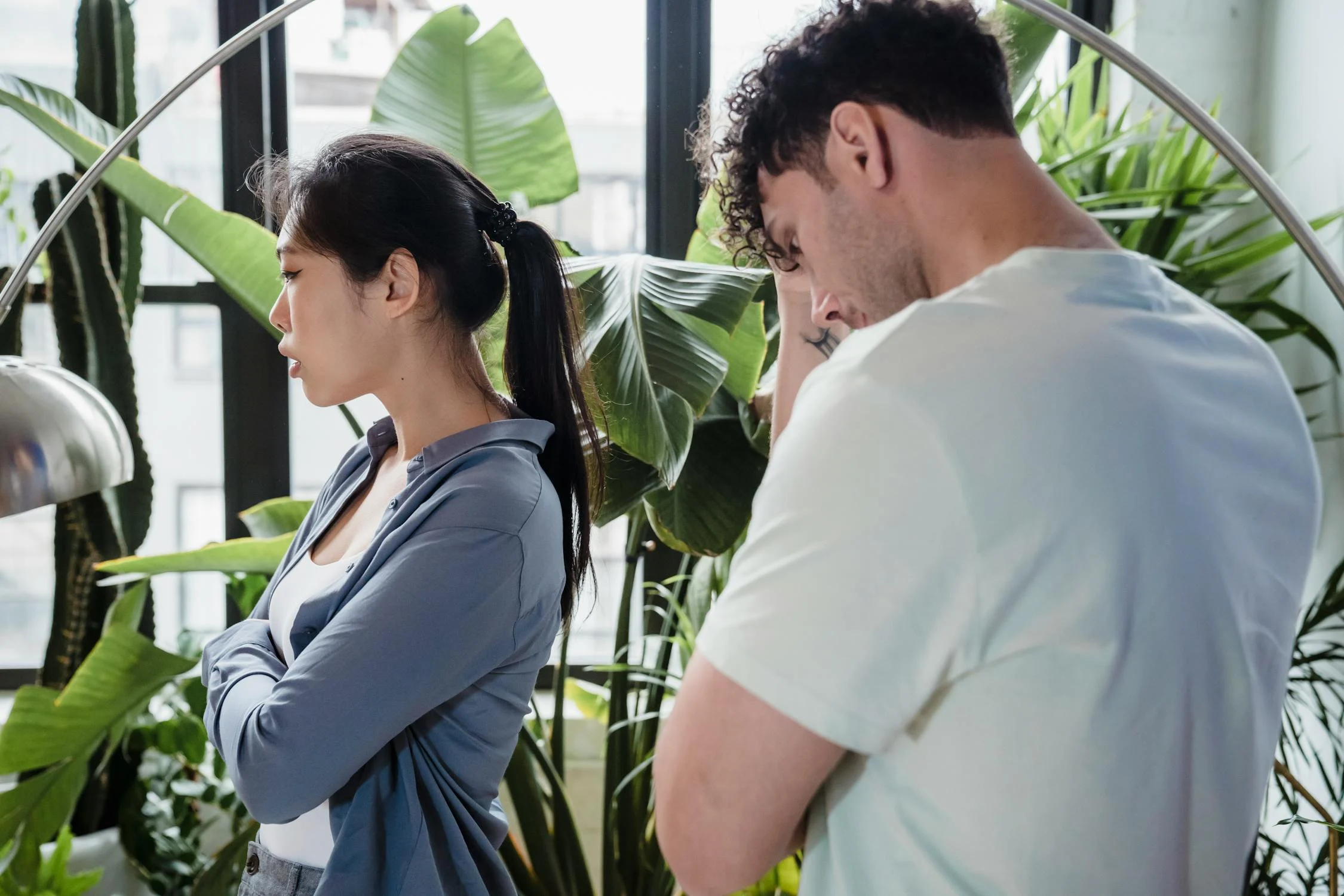 A woman turning away from her husband | Source: Pexels