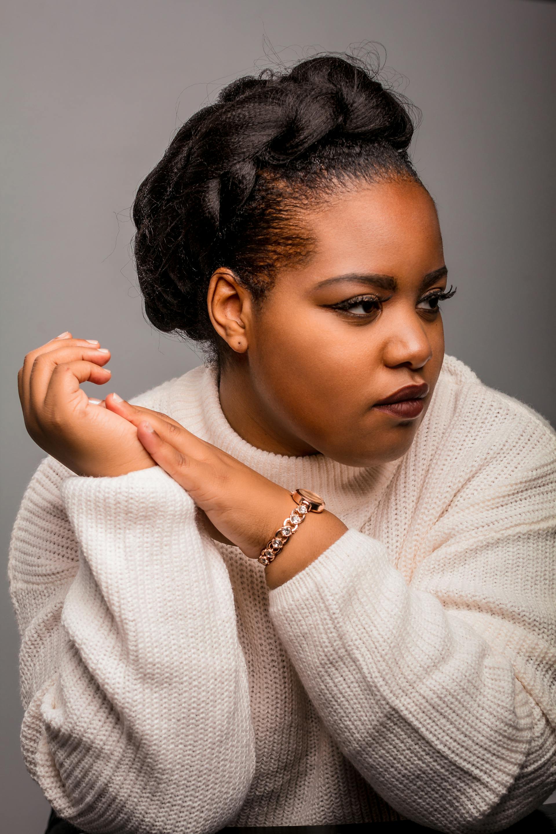 A thoughtful woman | Source: Pexels