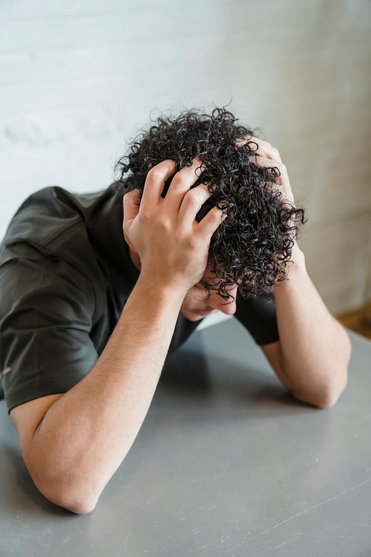 A frustrated man | Source: Pexels