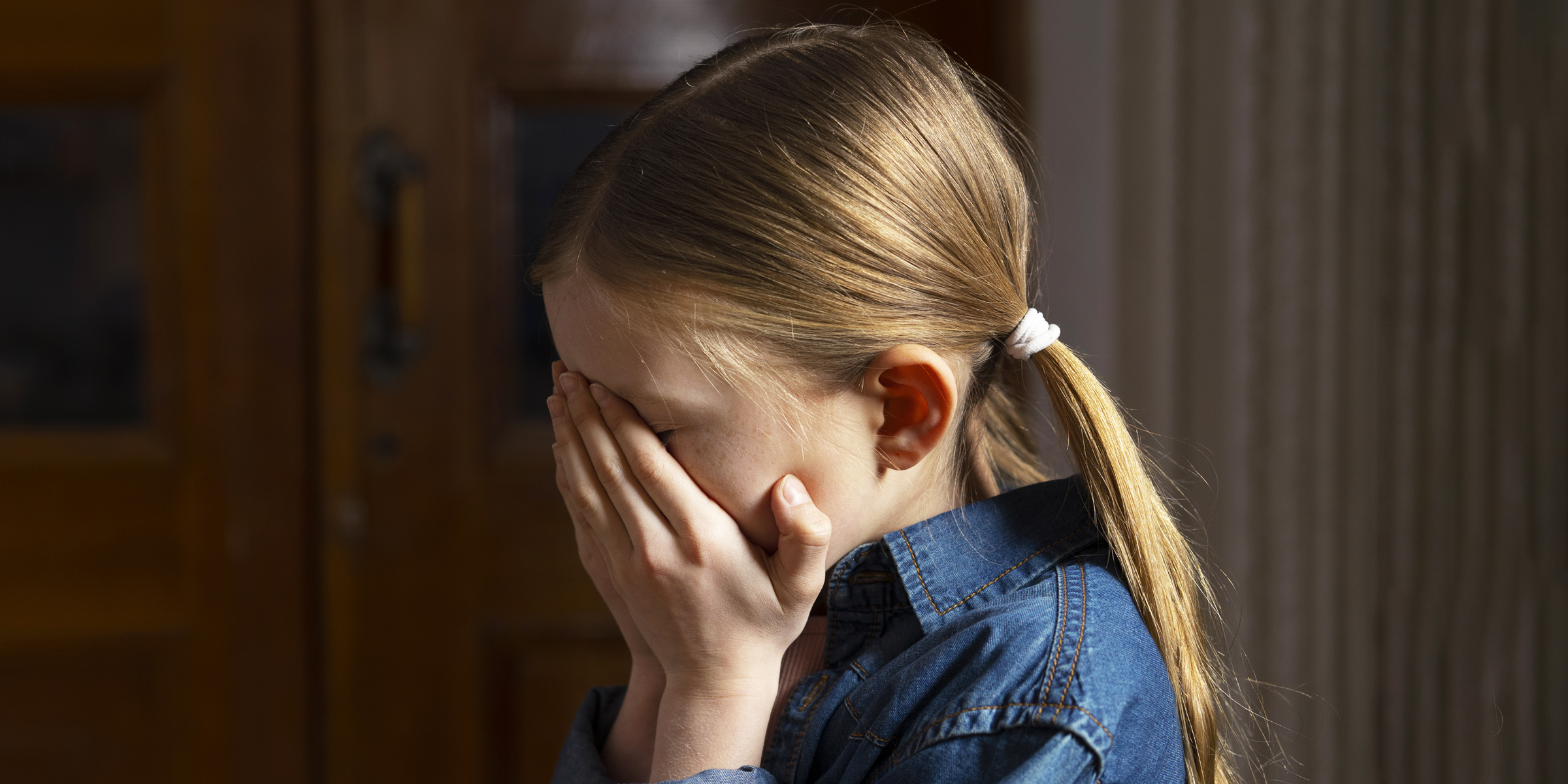 An upset little girl | Source: Freepik