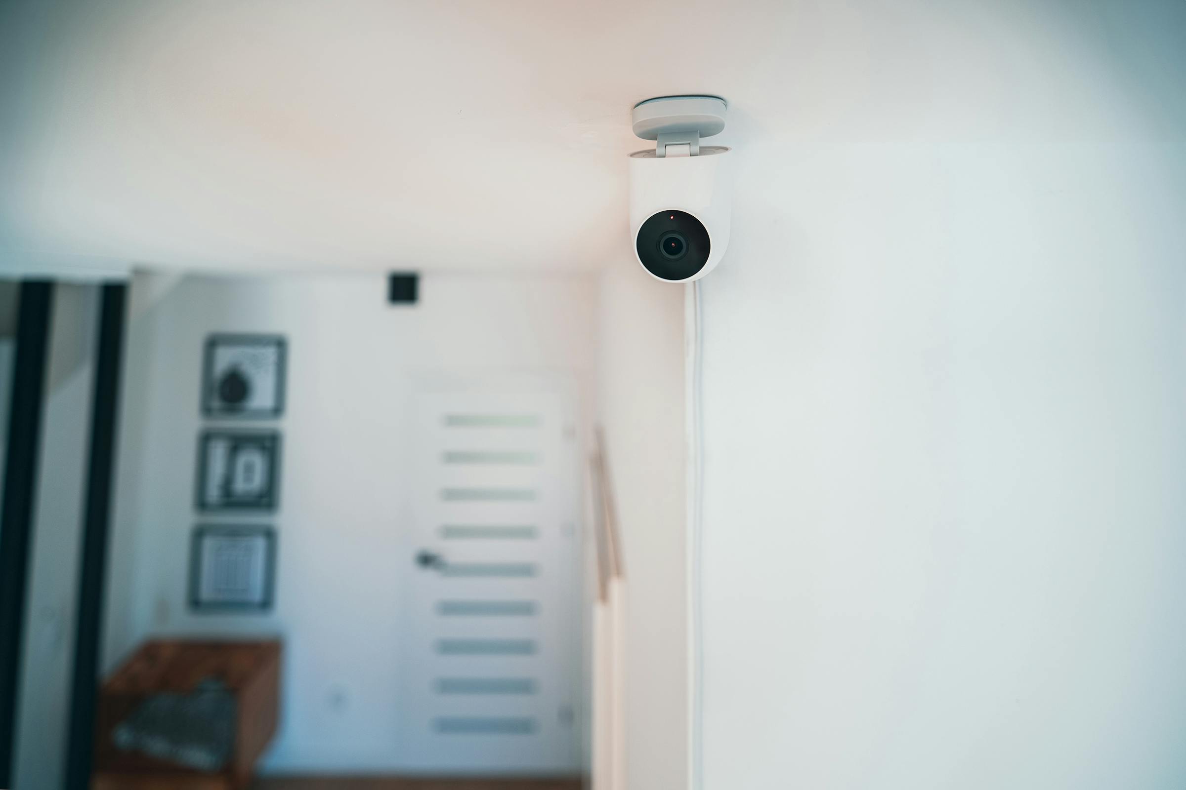 A security camera in a home | Source: Pexels