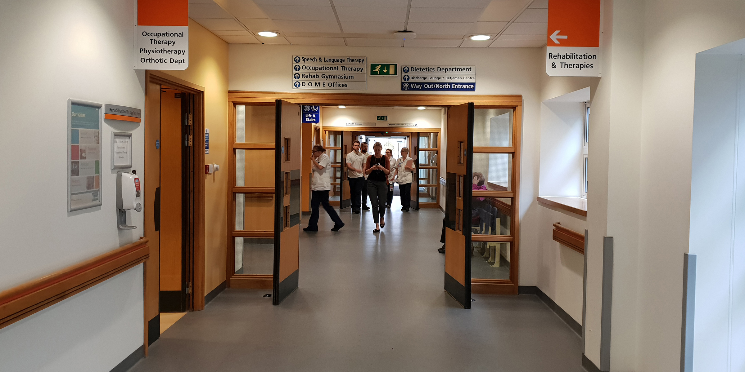 A hospital hallway | Source: Shutterstock