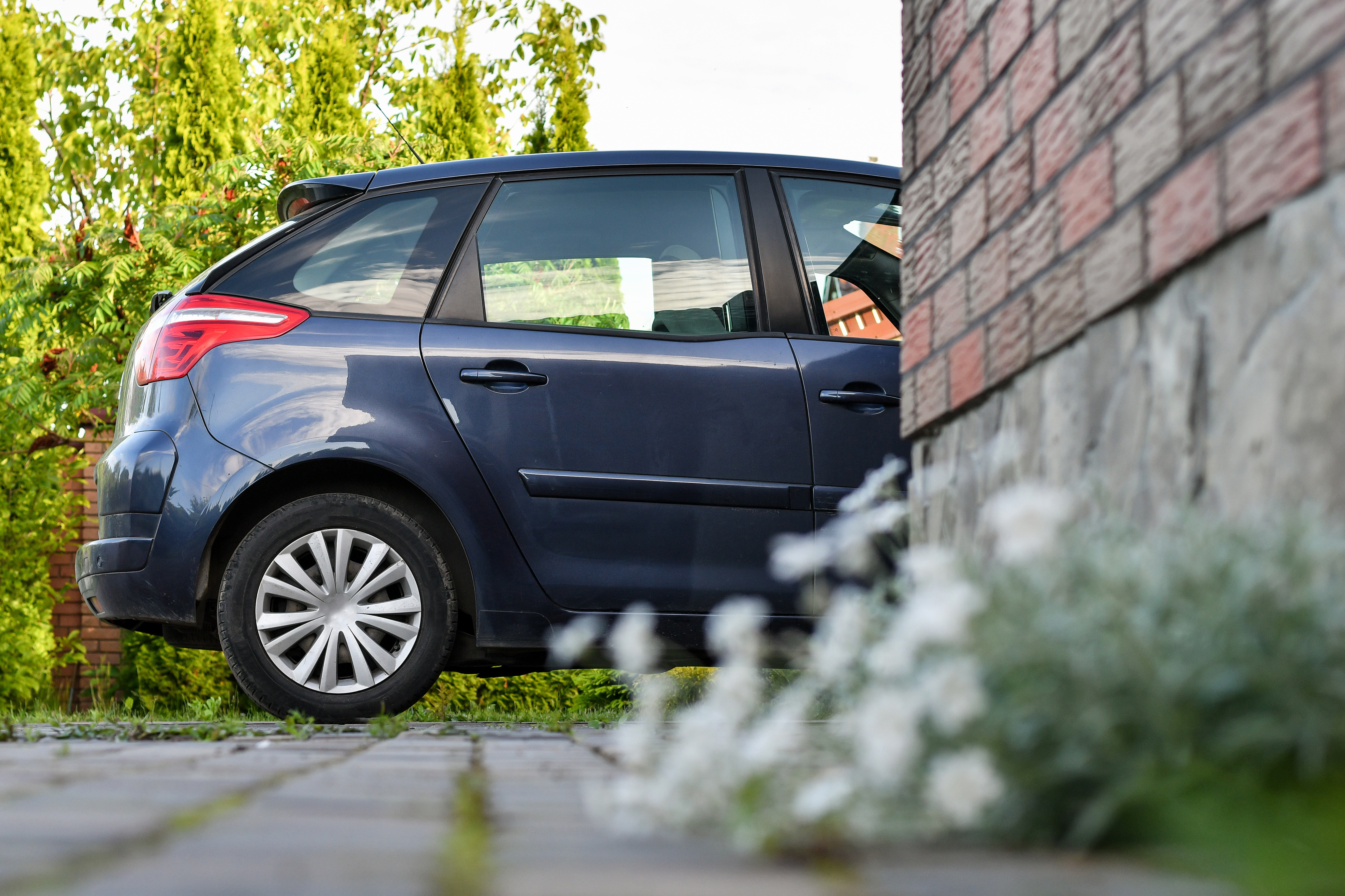 Fragment of a car parked | Source: Shutterstock