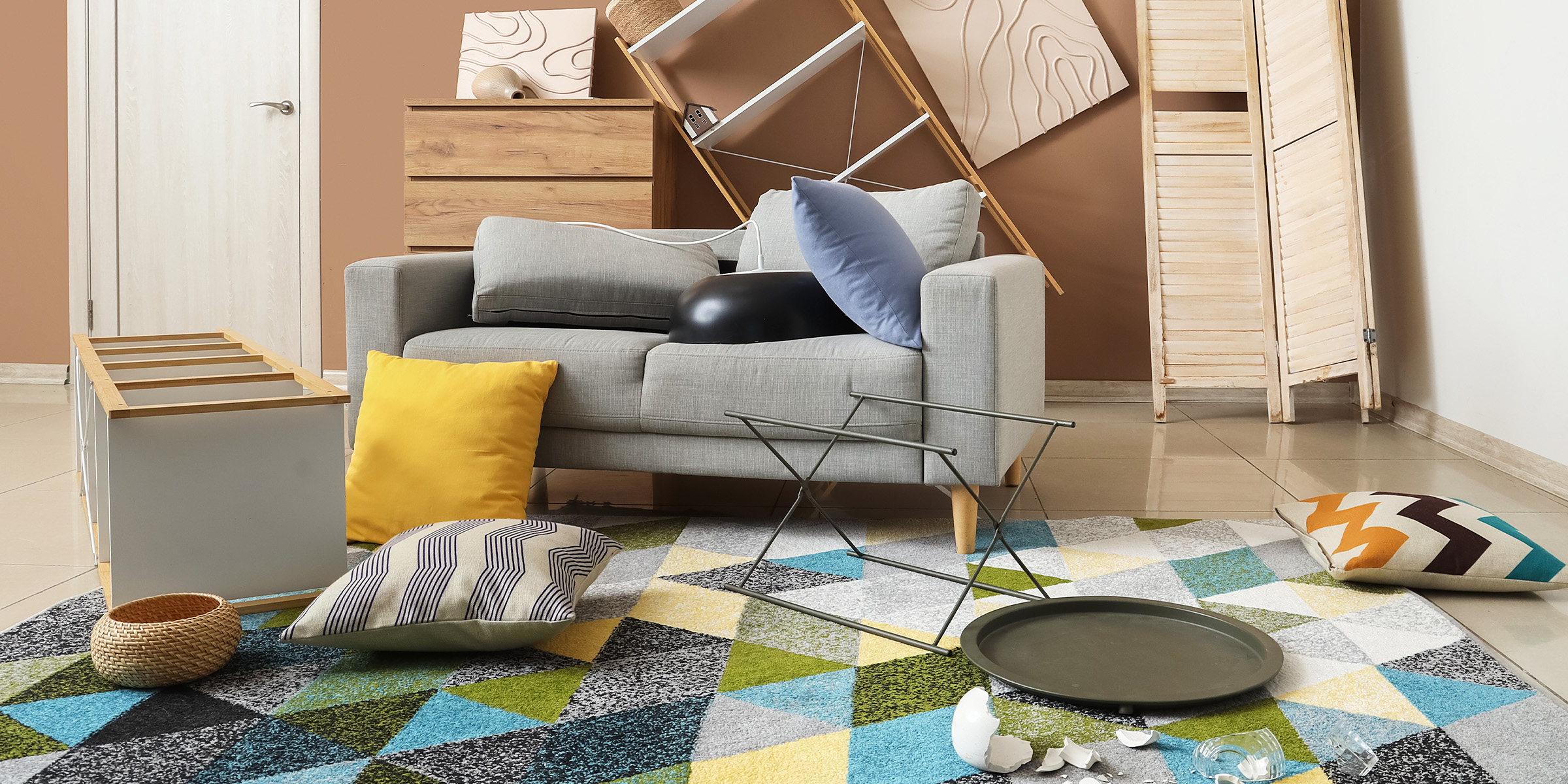 A messy living room | Source: Shutterstock