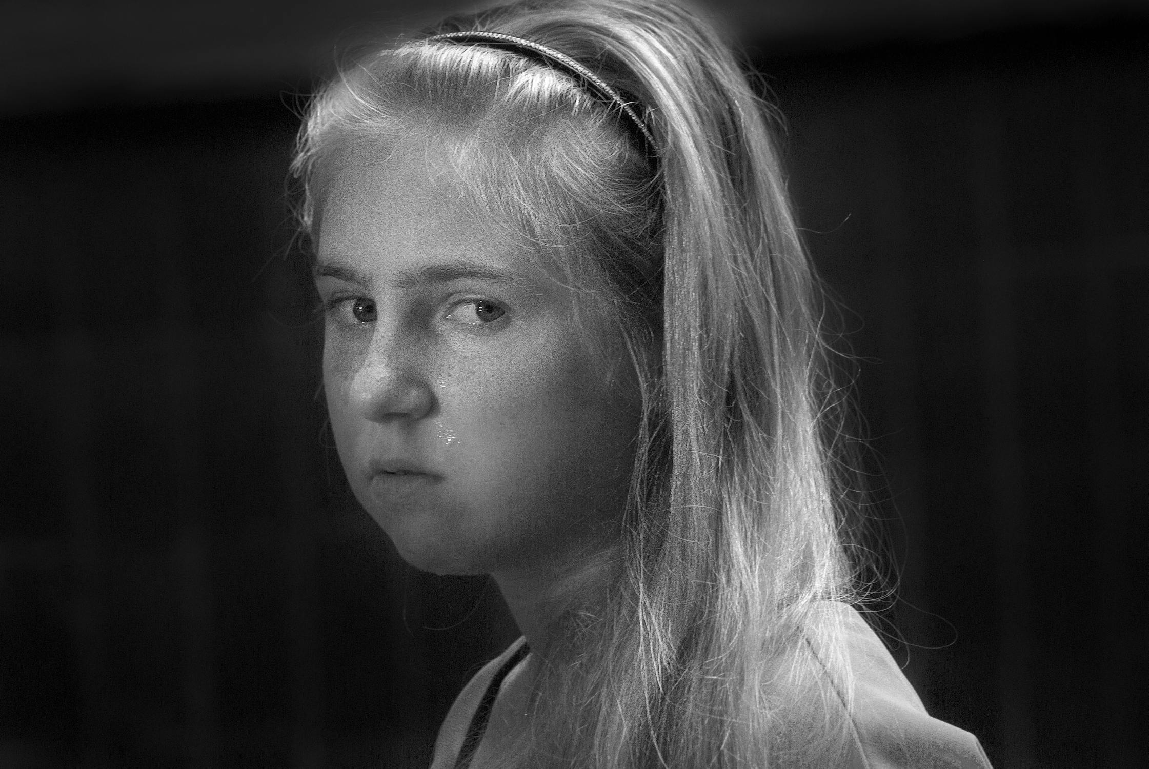 A black and white photo of a crying girl | Source: Pexels