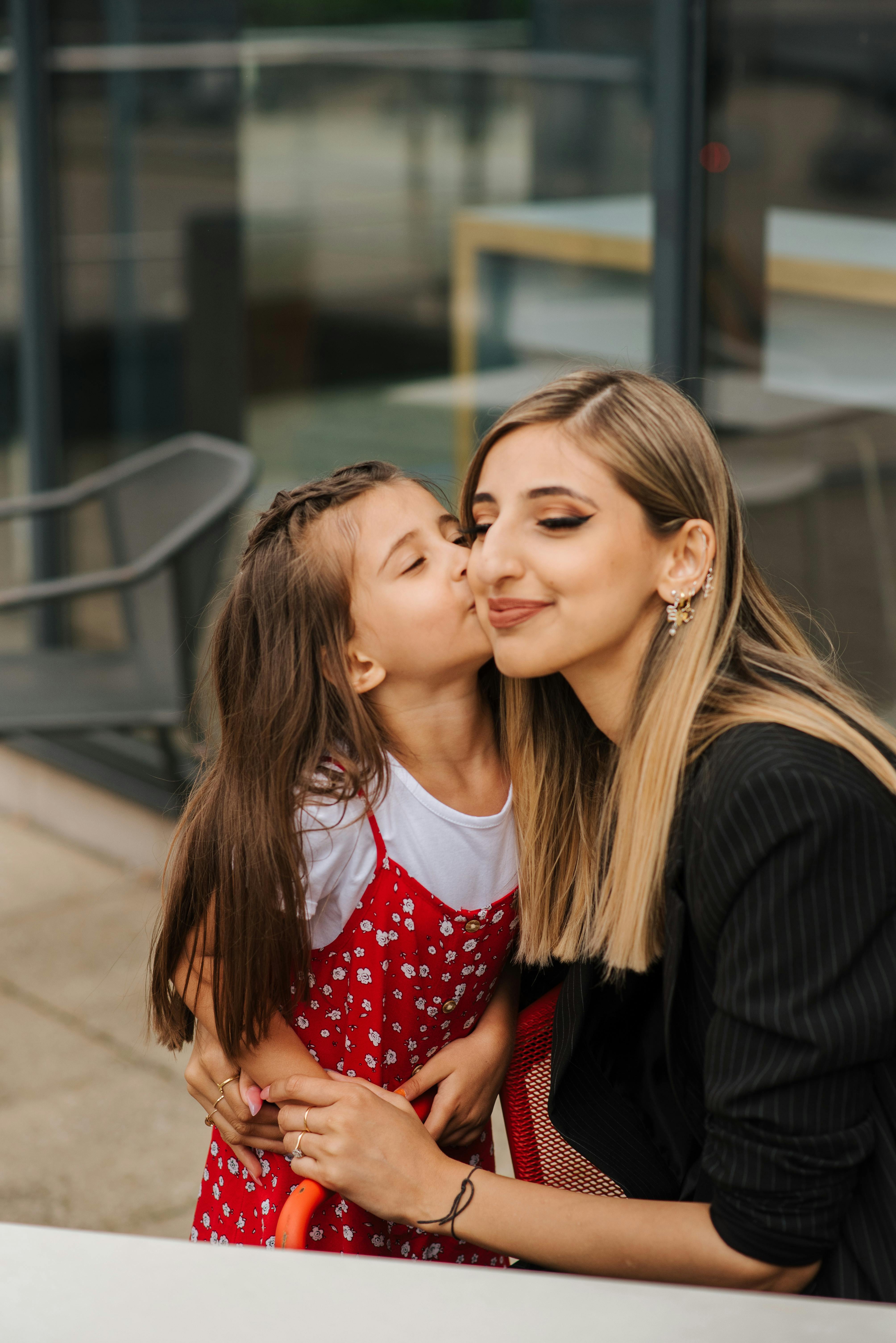 A happy mother and daughter bonding | Source: Pexels