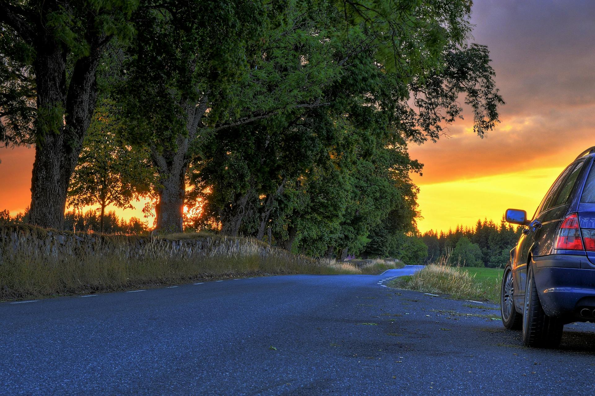 A car parked on the side of a road | Source: Pexels