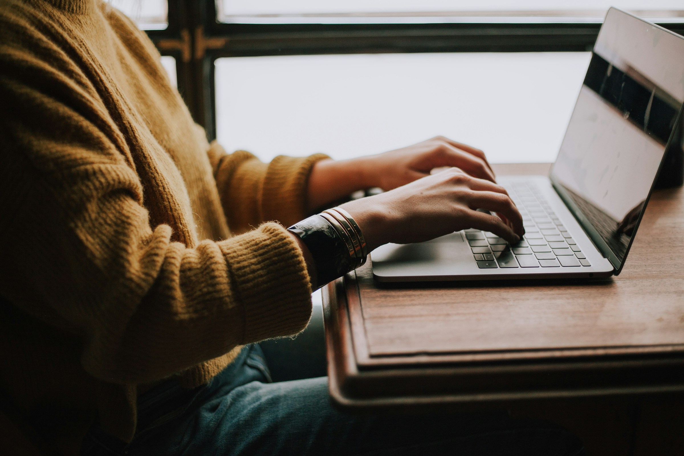 A person using a laptop | Source: Unsplash