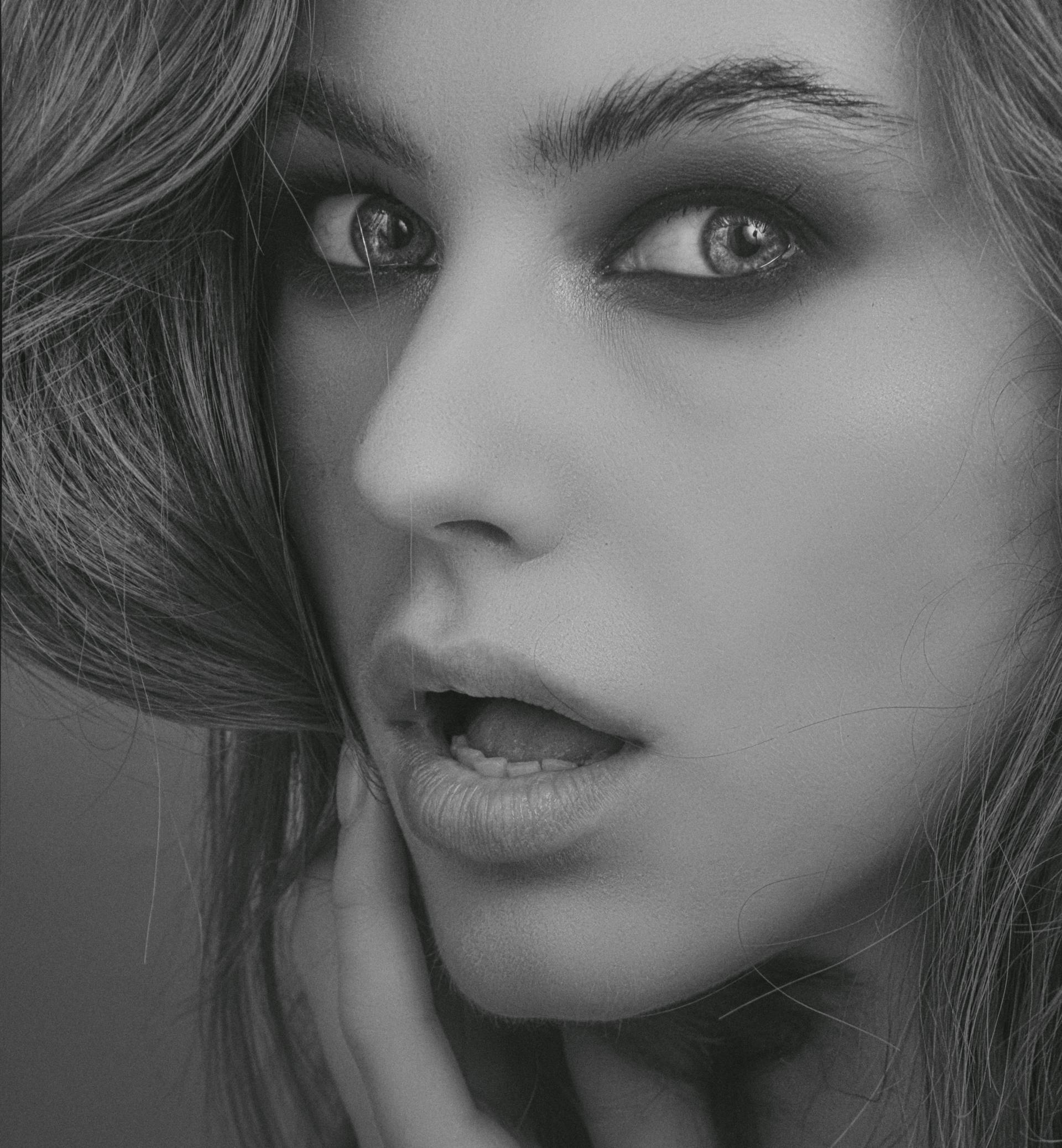 A shocked woman | Source: Pexels