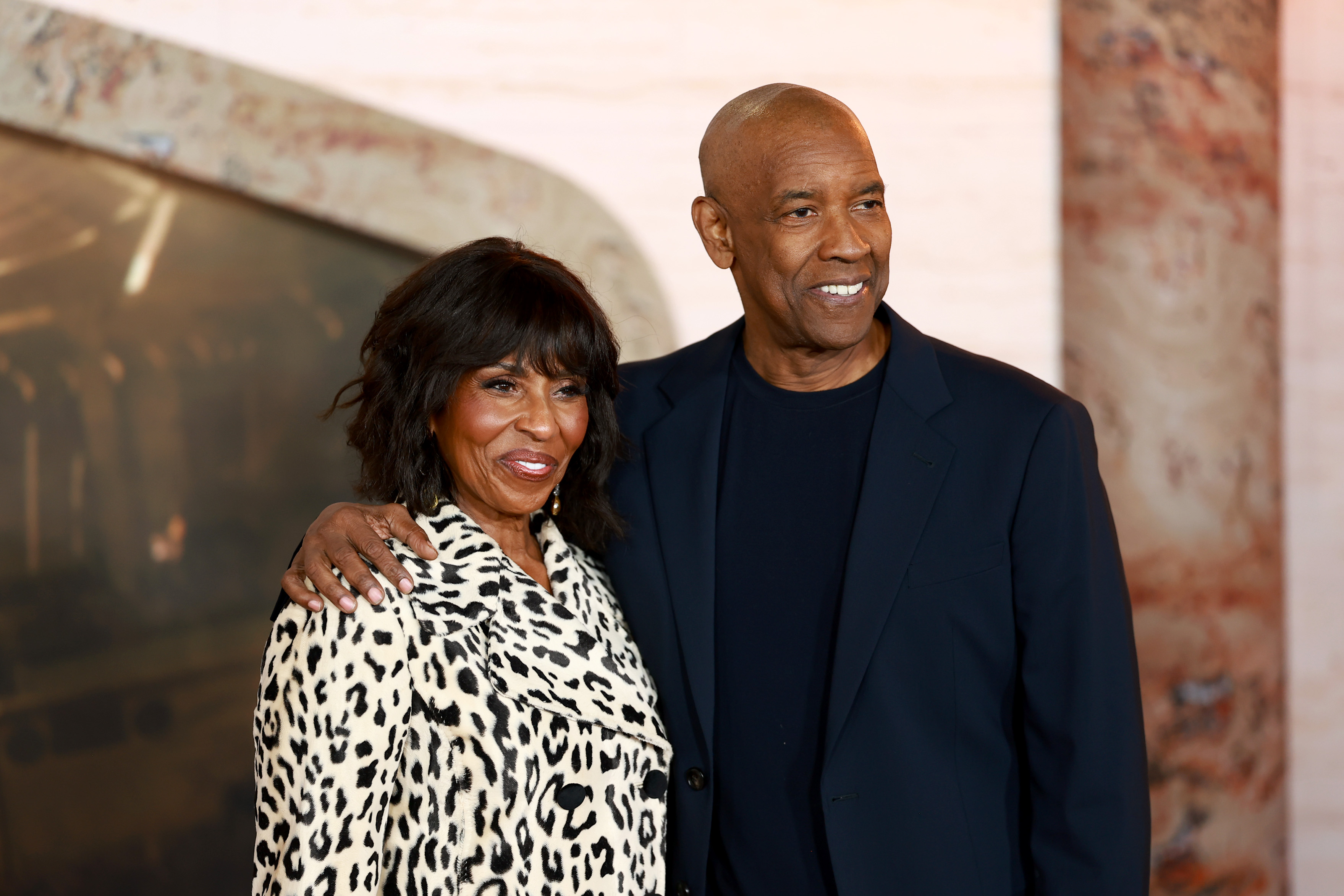 Pauletta Washington and Denzel Washington attended the premiere of Paramount Pictures' "Gladiator II" at TCL Chinese Theatre on November 18, 2024, in Hollywood, California. | Source: Getty Images