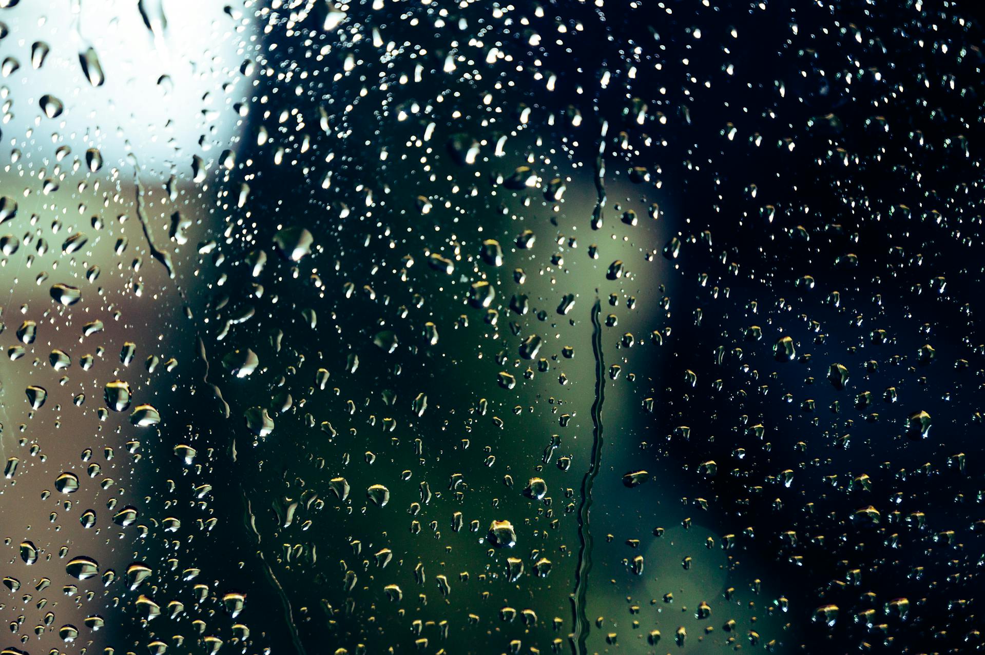 Water droplets on a window | Source: Pexels