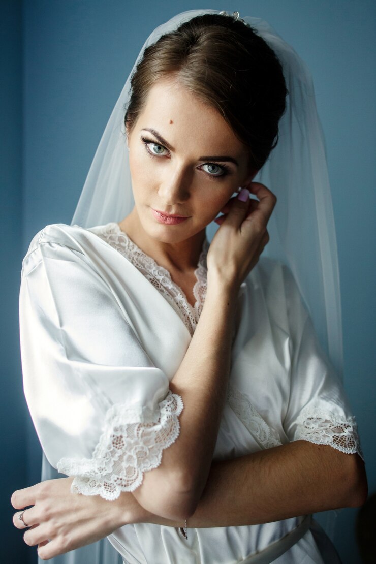 A frowning bride looking into the camera | Source: Freepik