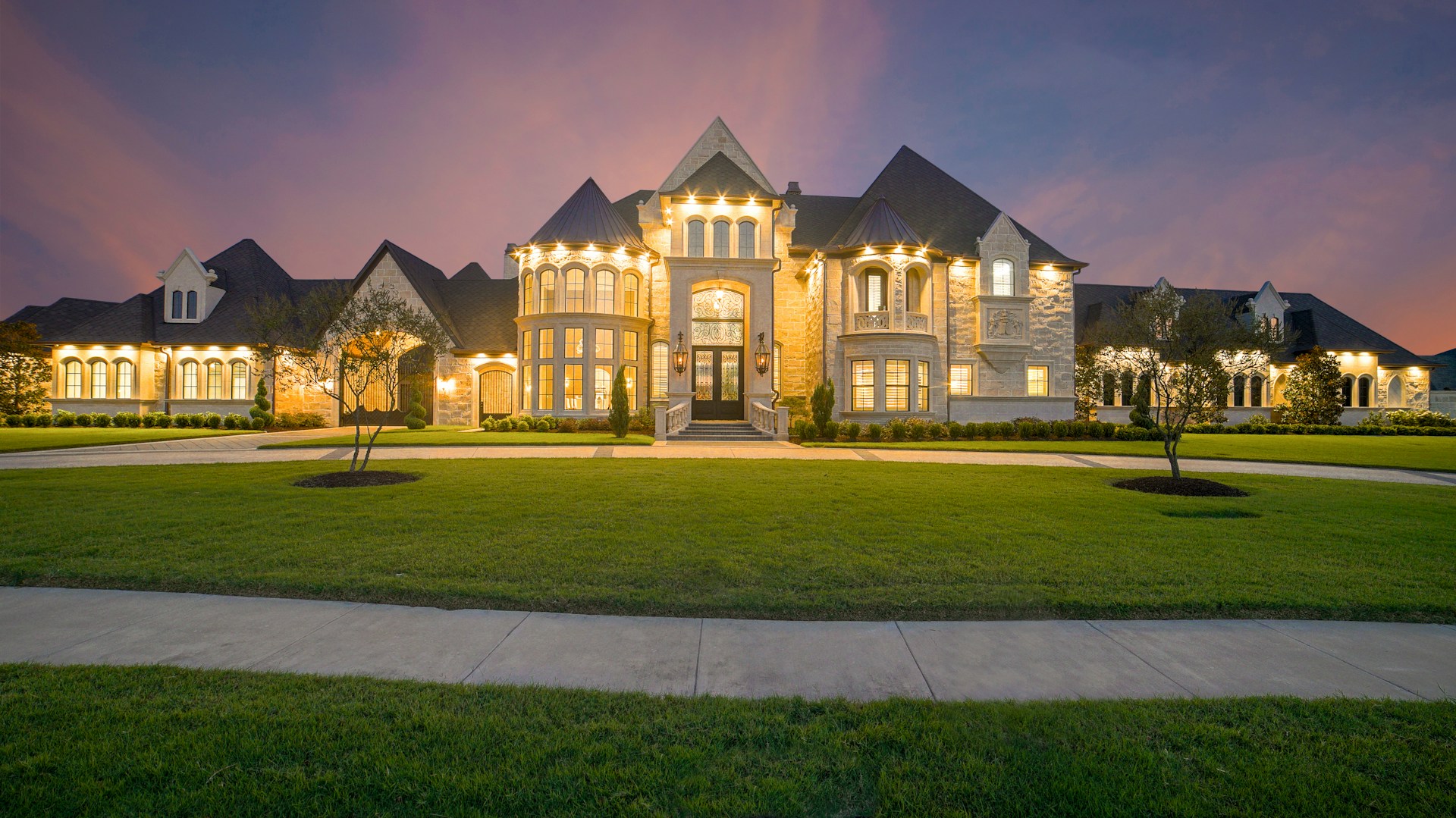 A luxurious mansion | Source: Unsplash