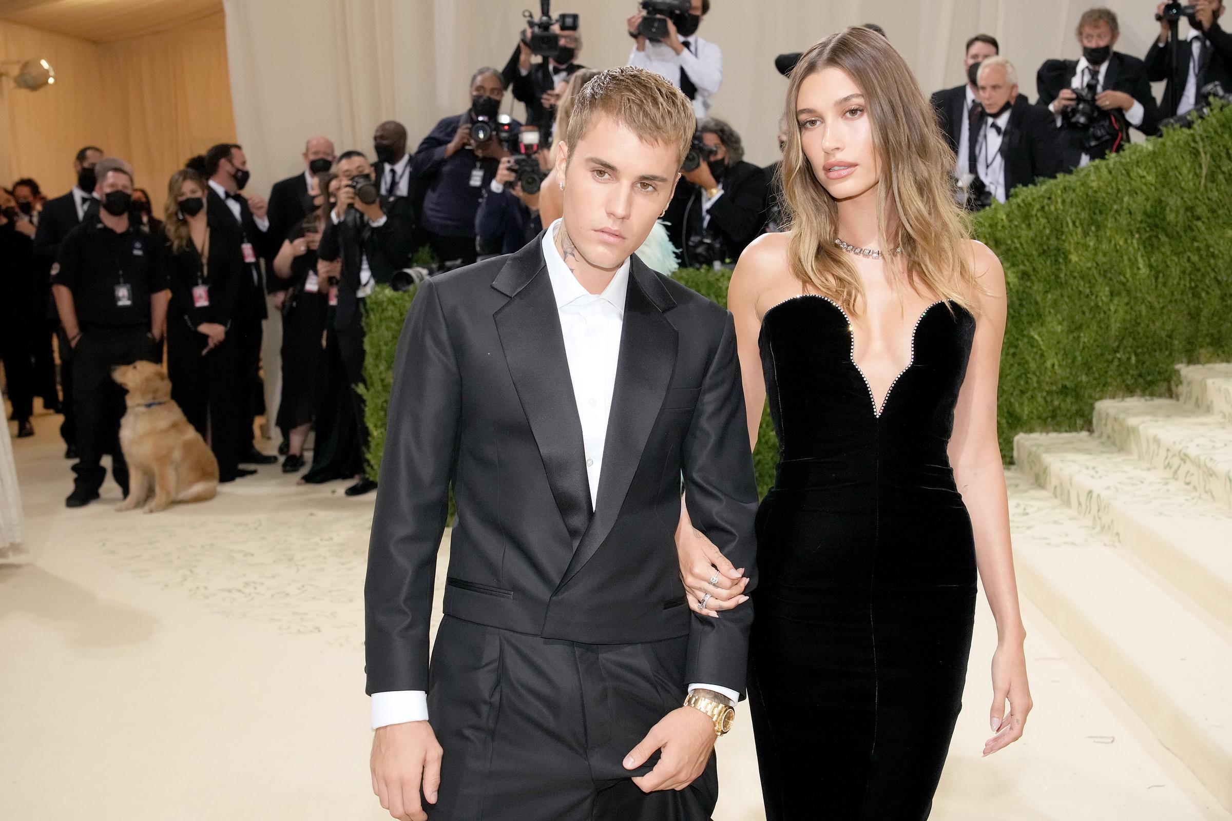 Justin Bieber and Hailey Bieber attend The 2021 Met Gala Celebrating In America: A Lexicon Of Fashion at Metropolitan Museum of Art on September 13, 2021 in New York City. | Source: Getty Images