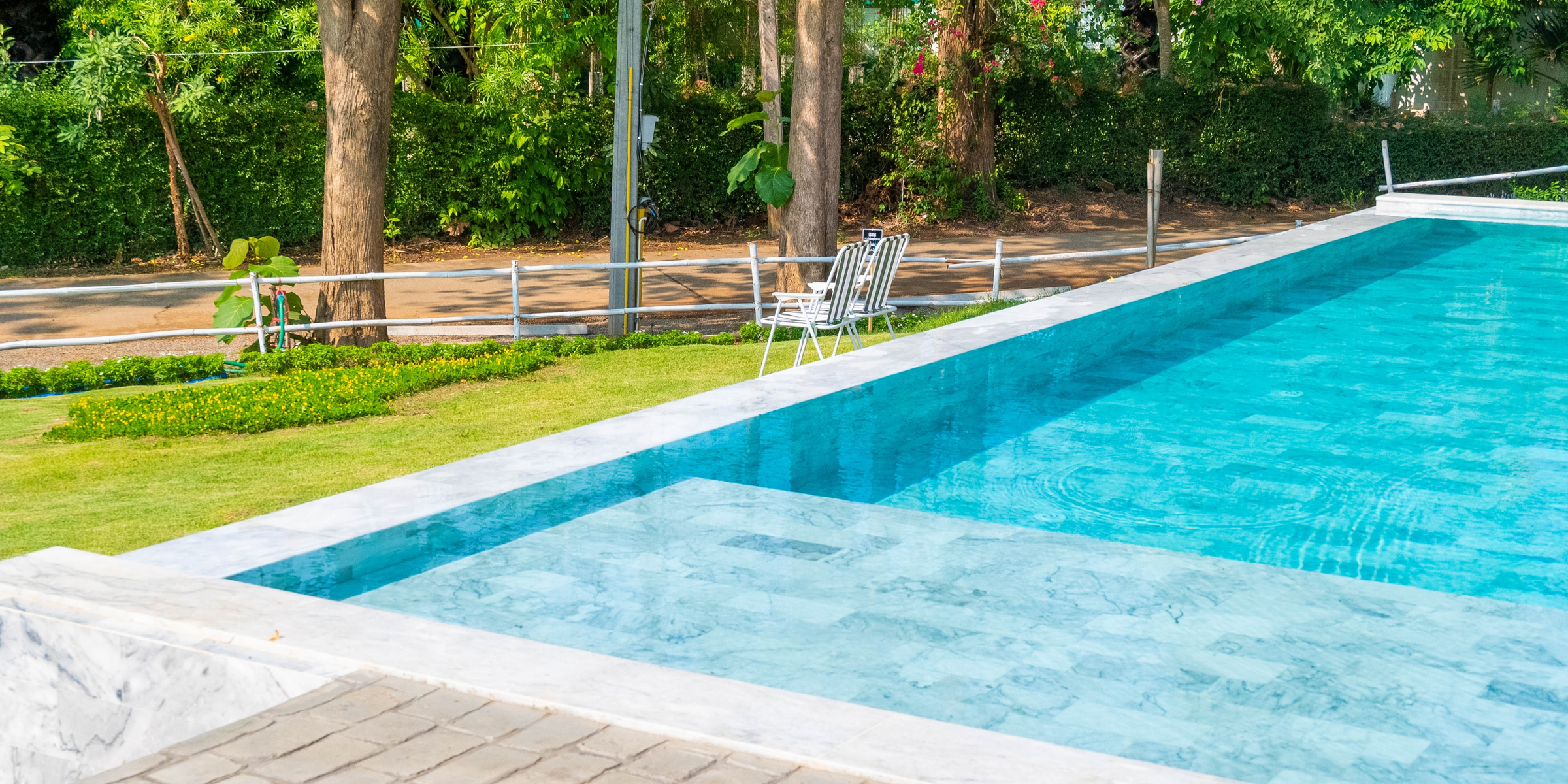 A large swimming pool | Source: Shutterstock