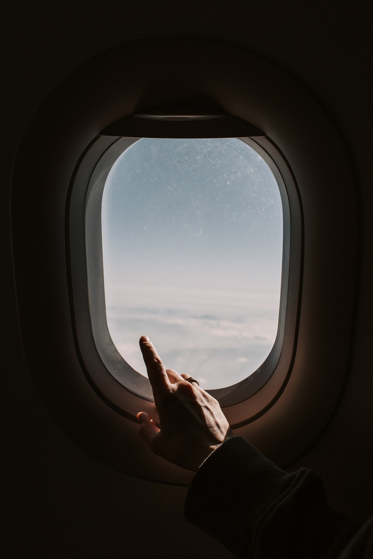 The man next to him started talking about the old woman. | Source: Pexels