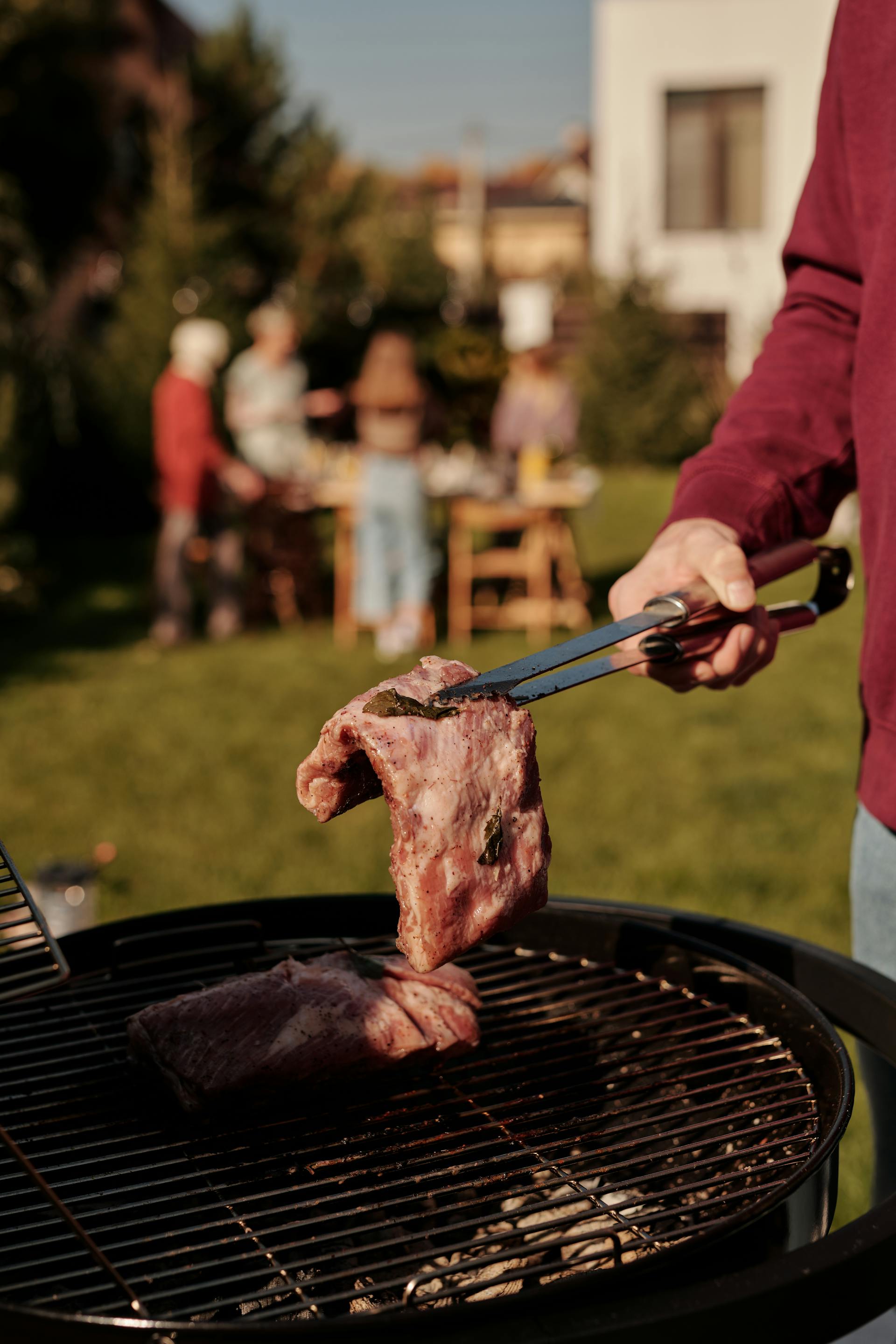 Grilling beef | Source: Pexels