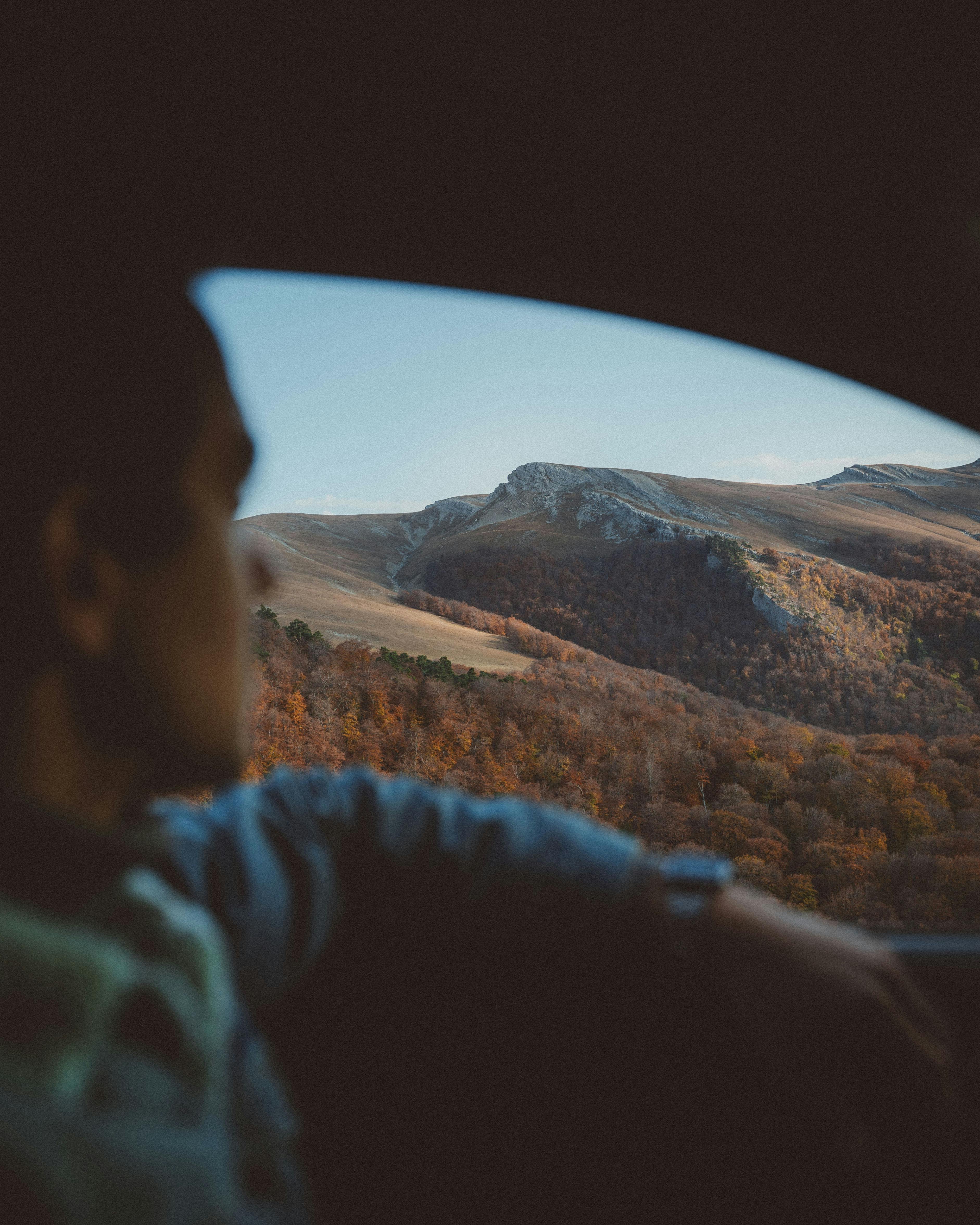 An upset man driving | Source: Pexels