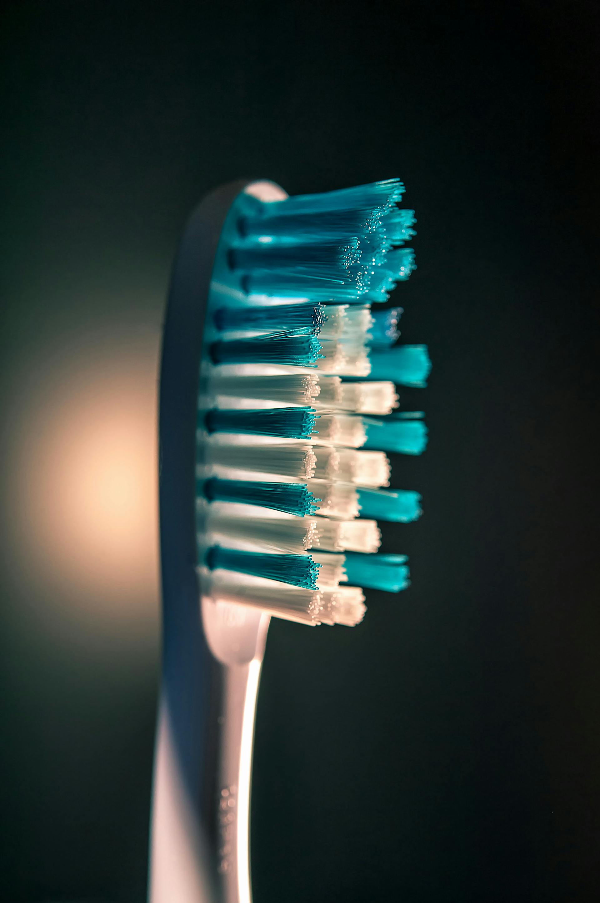 A toothbrush | Source: Pexels