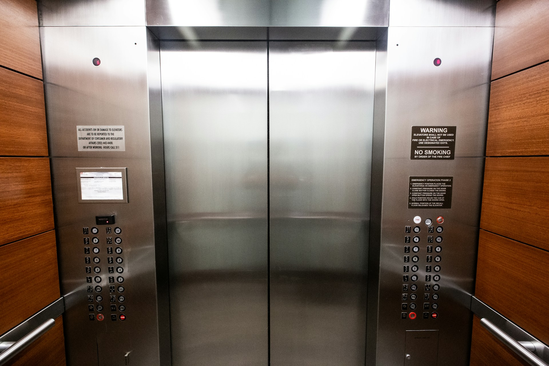 A building elevator | Source: Unsplash