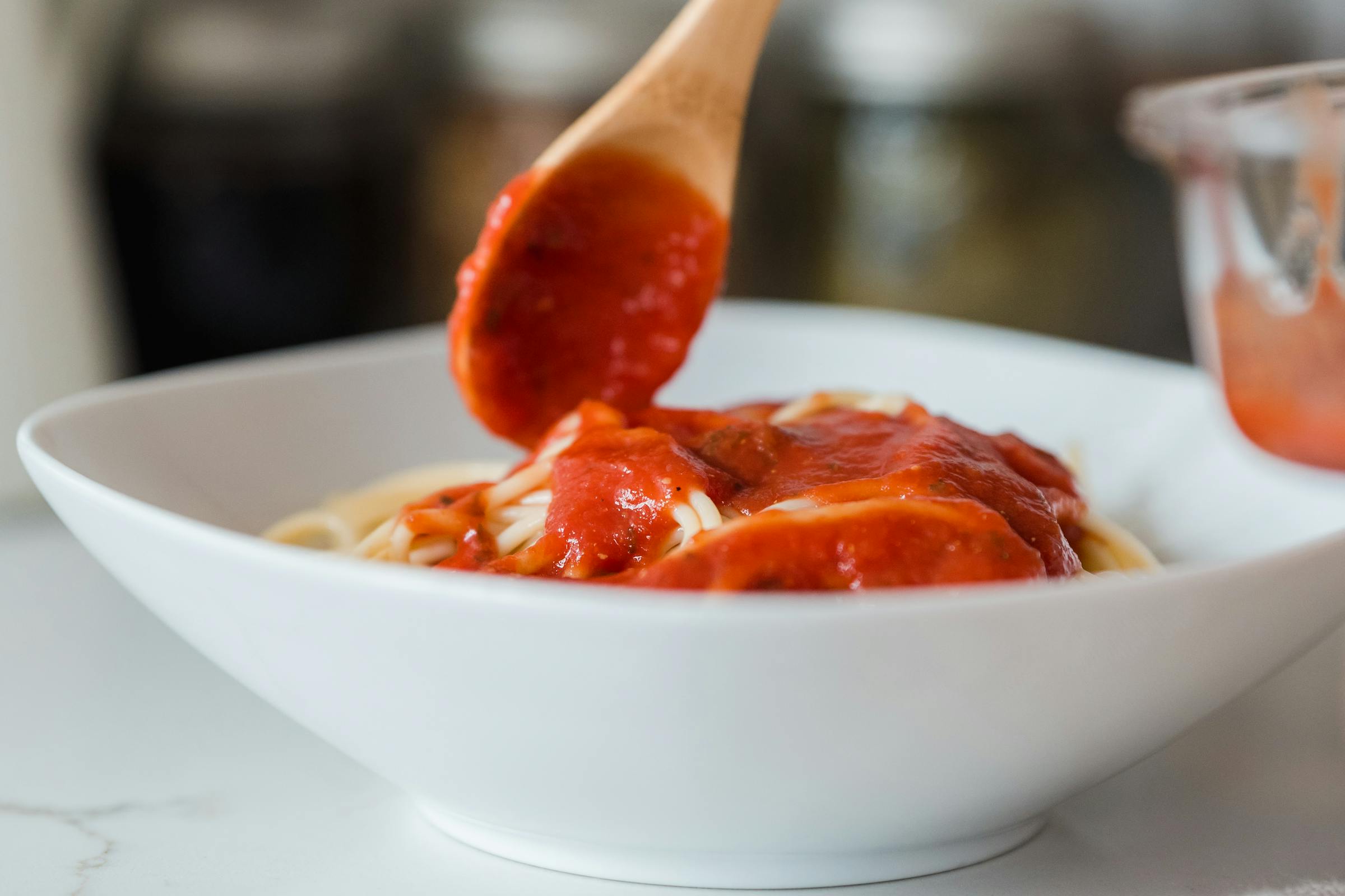 Pasta con salsa roja | Fuente: Pexels