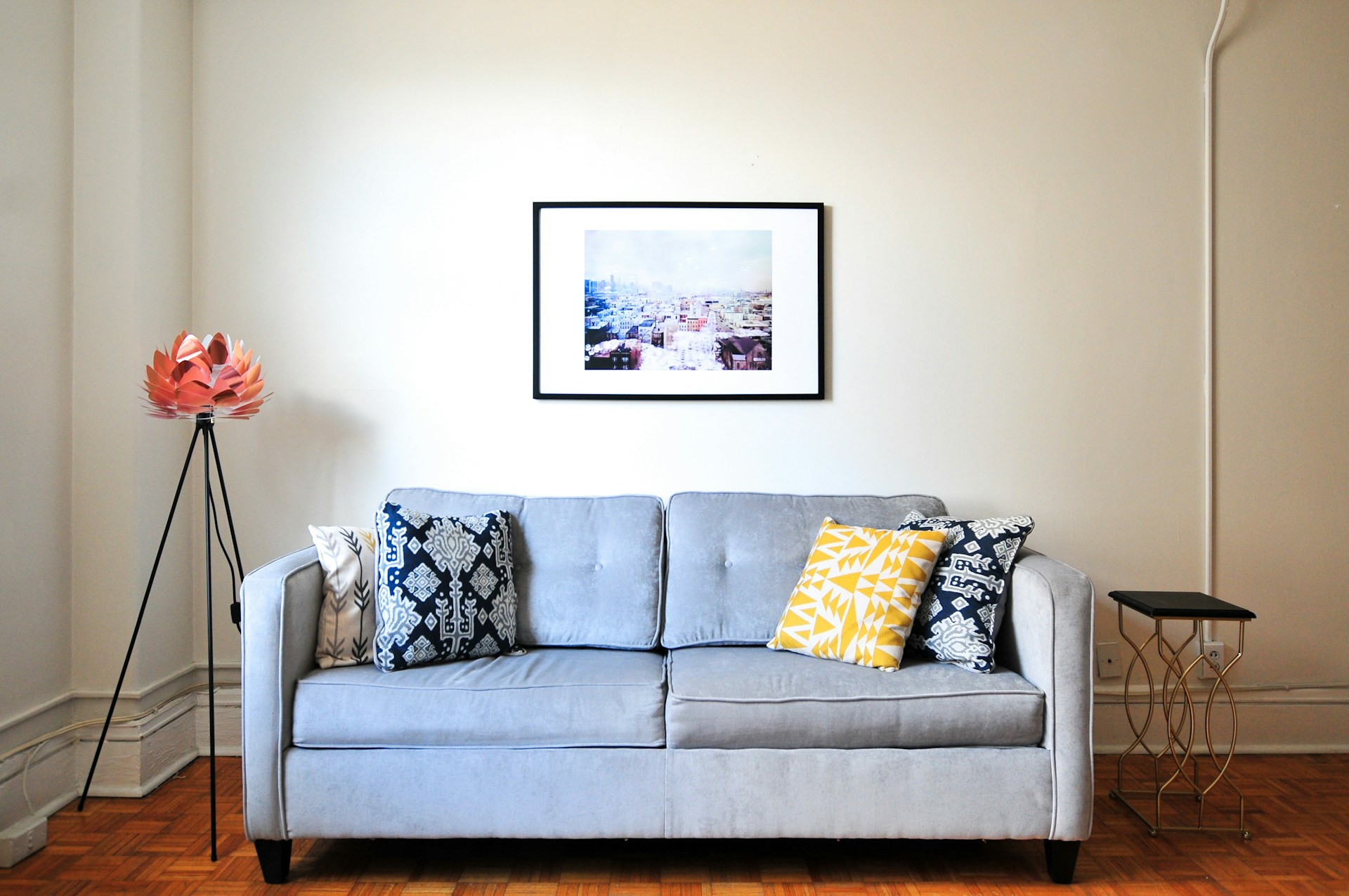 A living room | Source: Unsplash