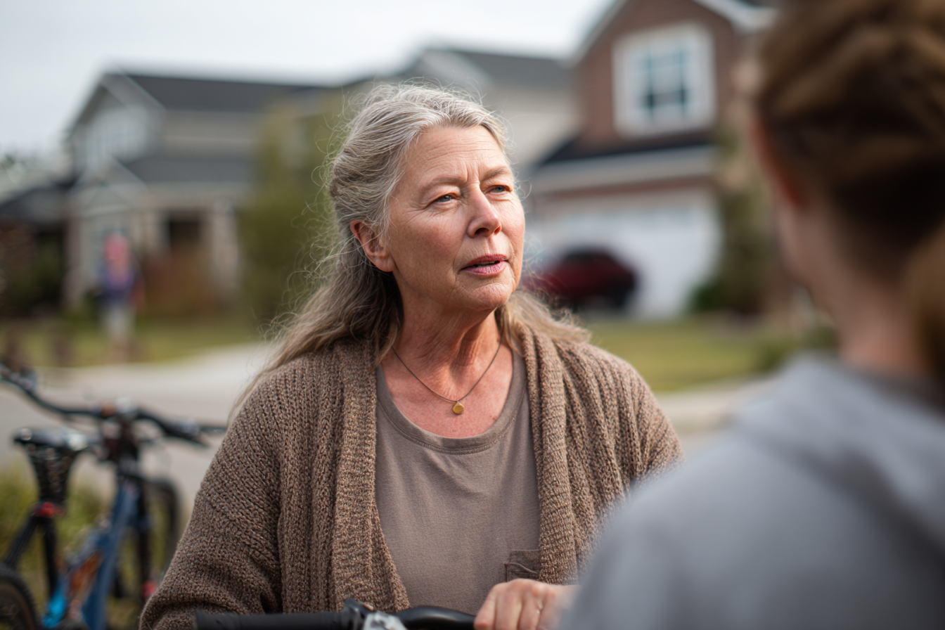An older woman talking | Source: Midjourney