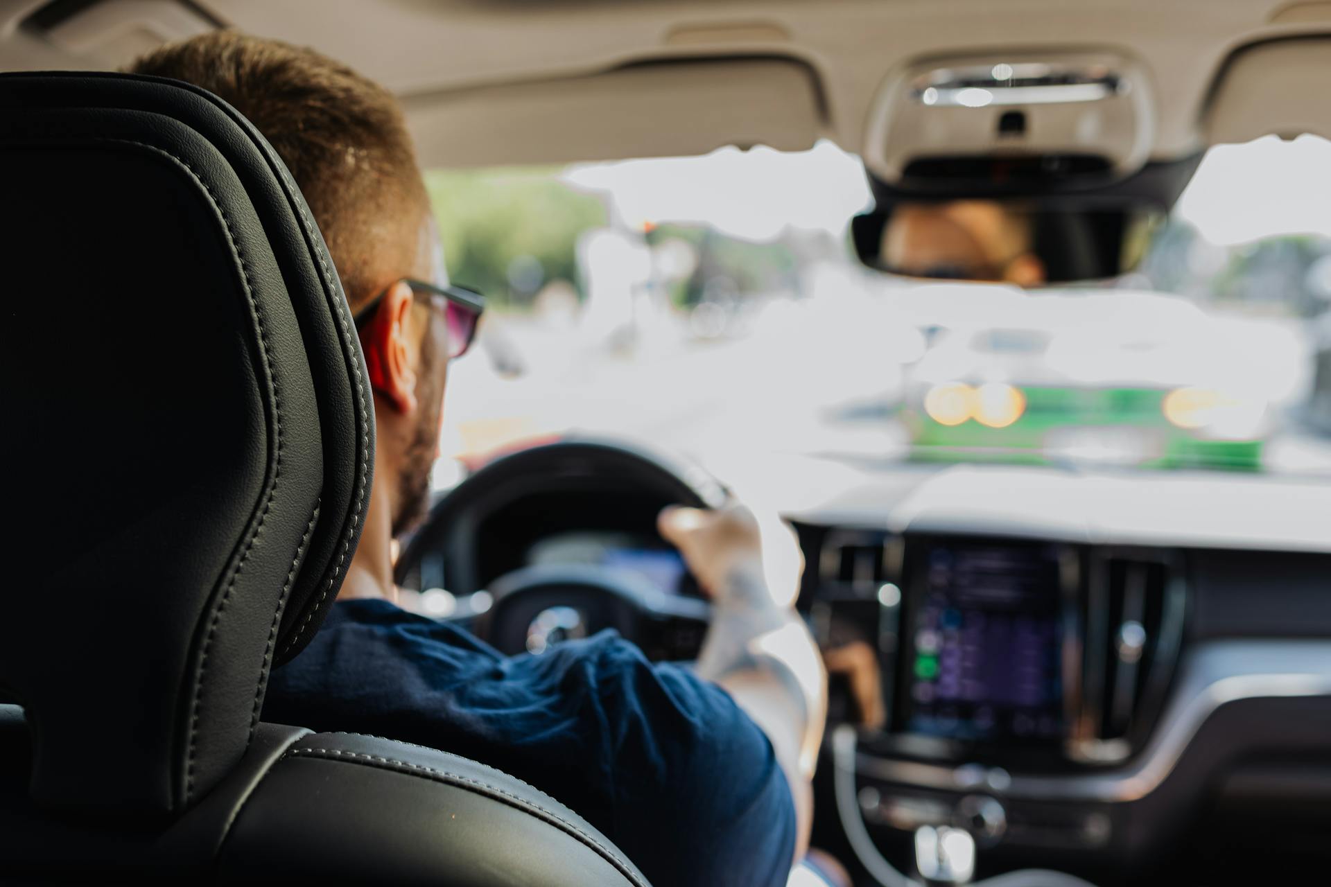 A man driving | Source: Pexels