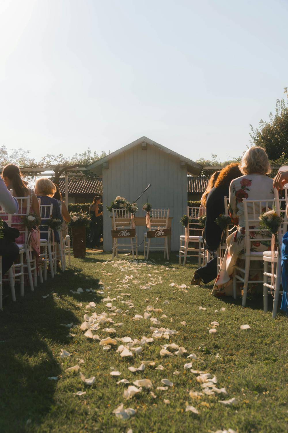 An outdoor wedding ceremony | Source: Pexels